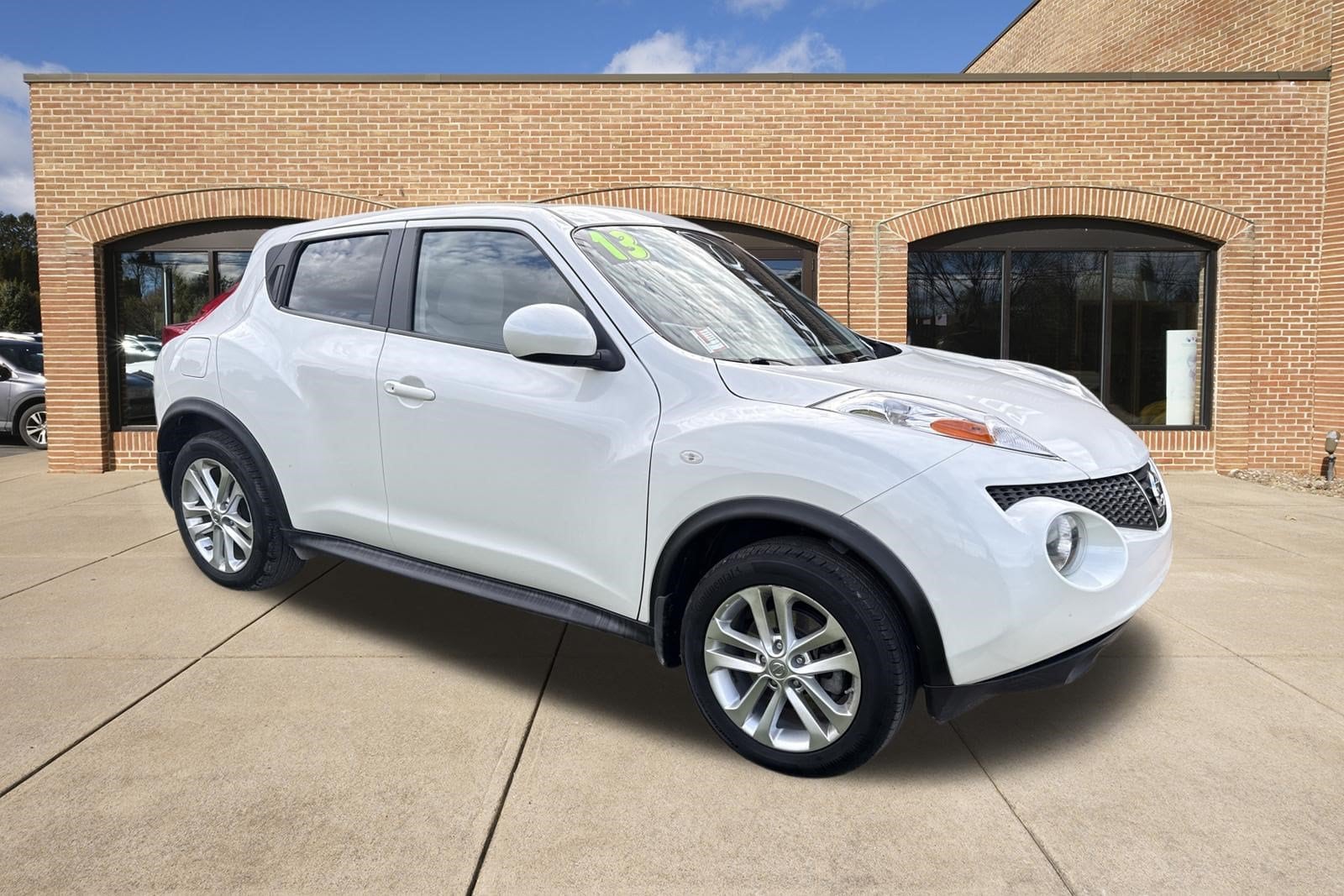 2013 Nissan Juke SV AWD CVT's photo
