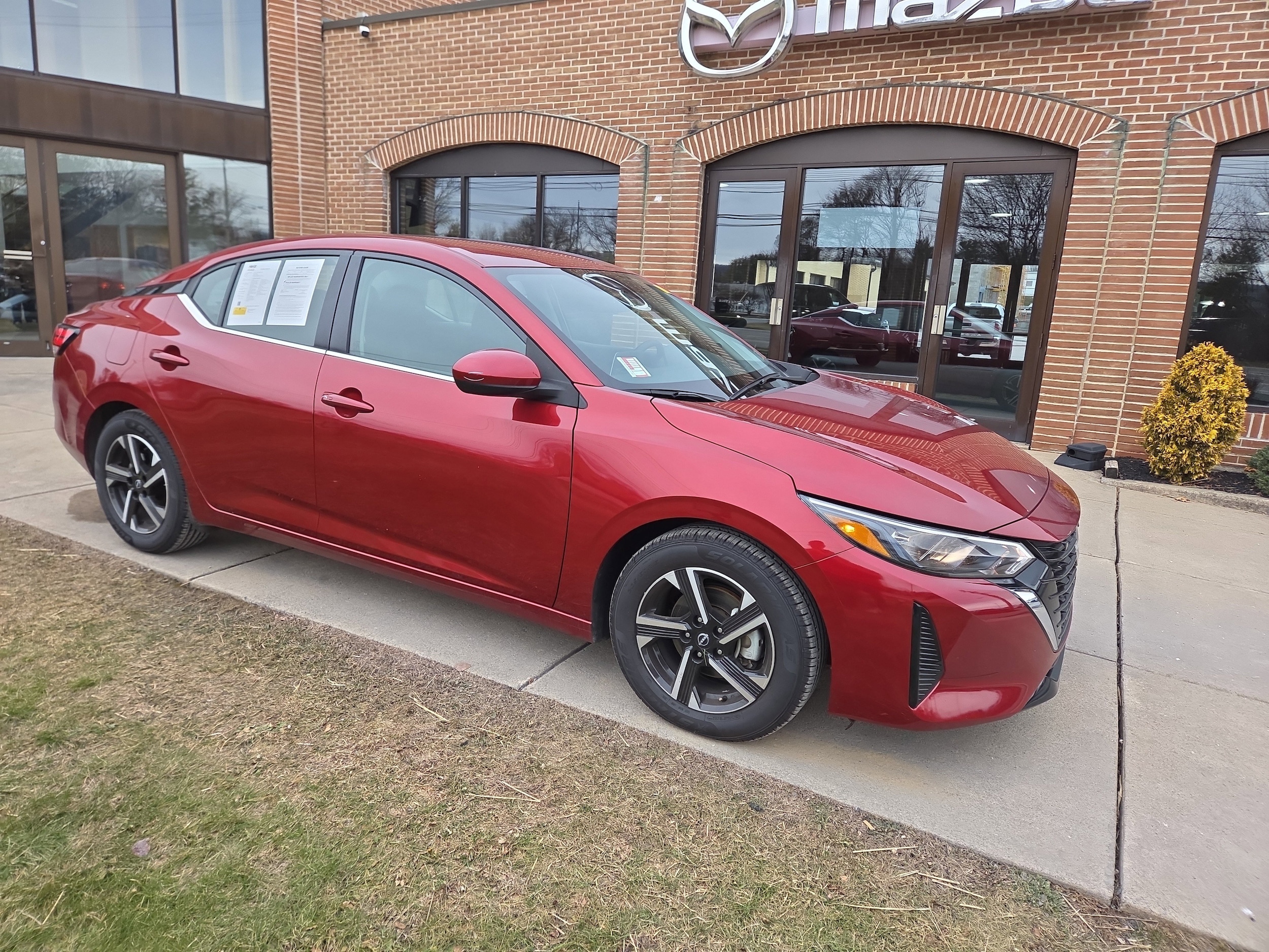 2024 Nissan Sentra SV's photo