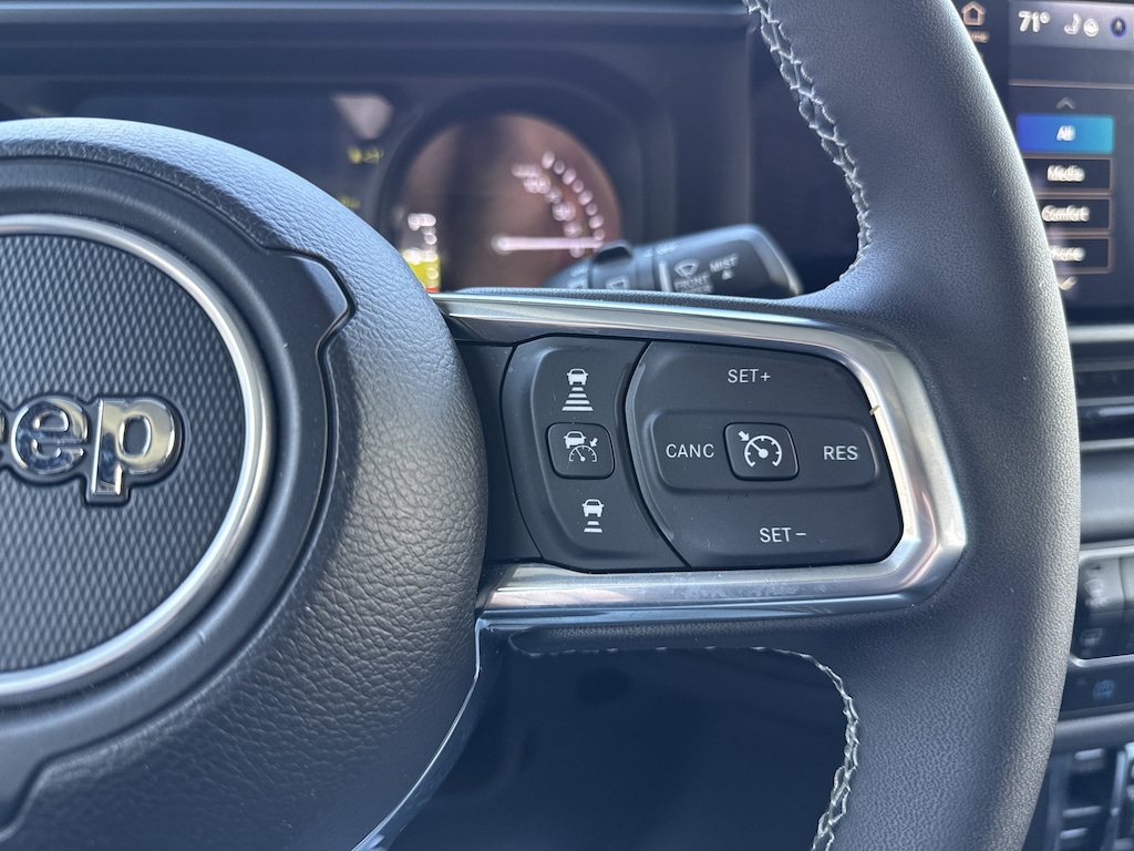 Used 2025 Jeep Wrangler 4xe Sahara SUV