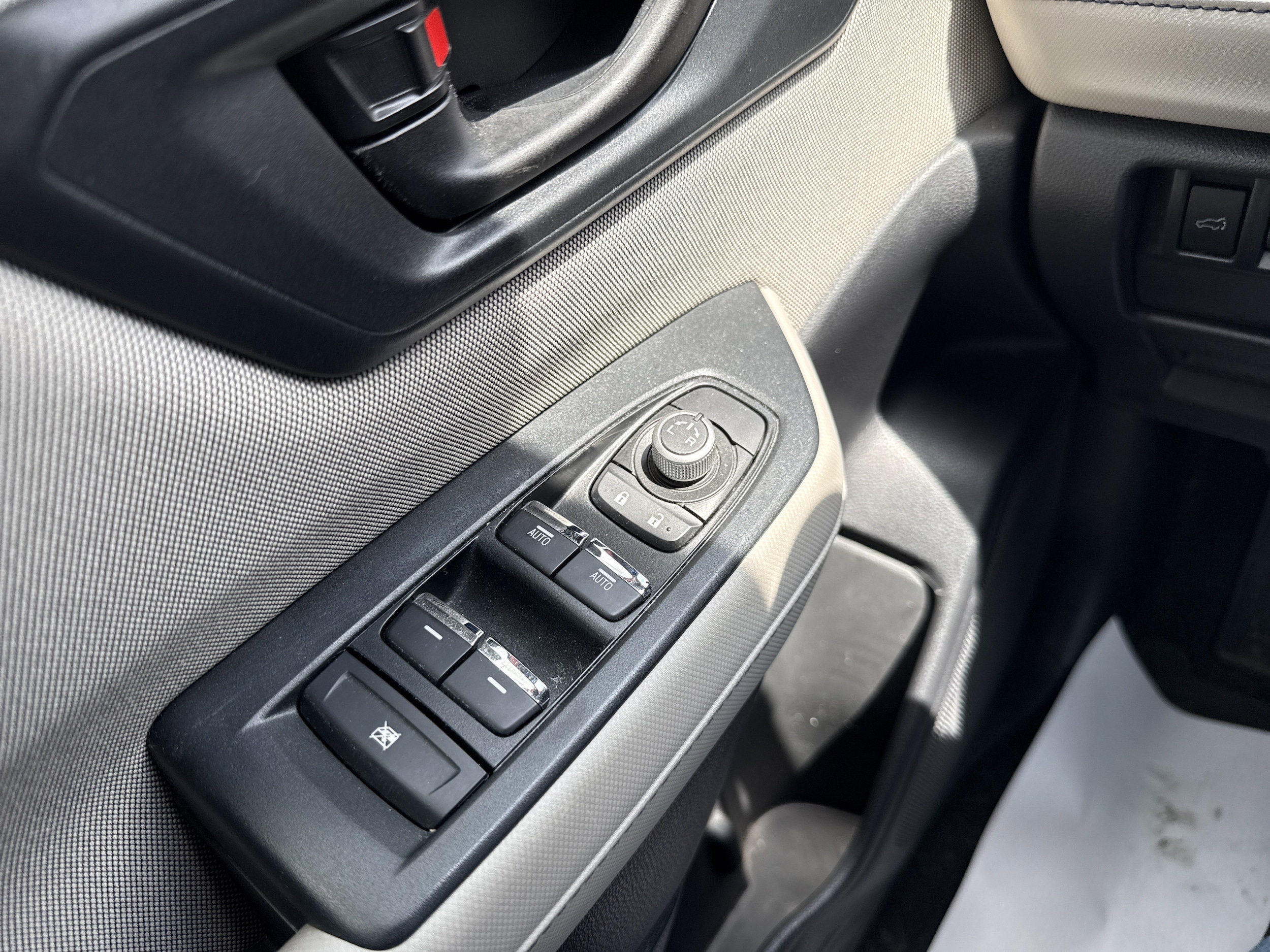 2025 Subaru Forester Premium - Photo 16