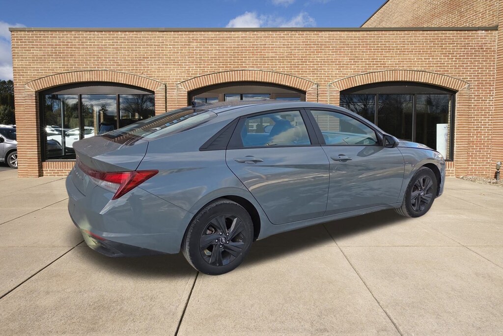 Used 2023 Hyundai Elantra SEL Sedan