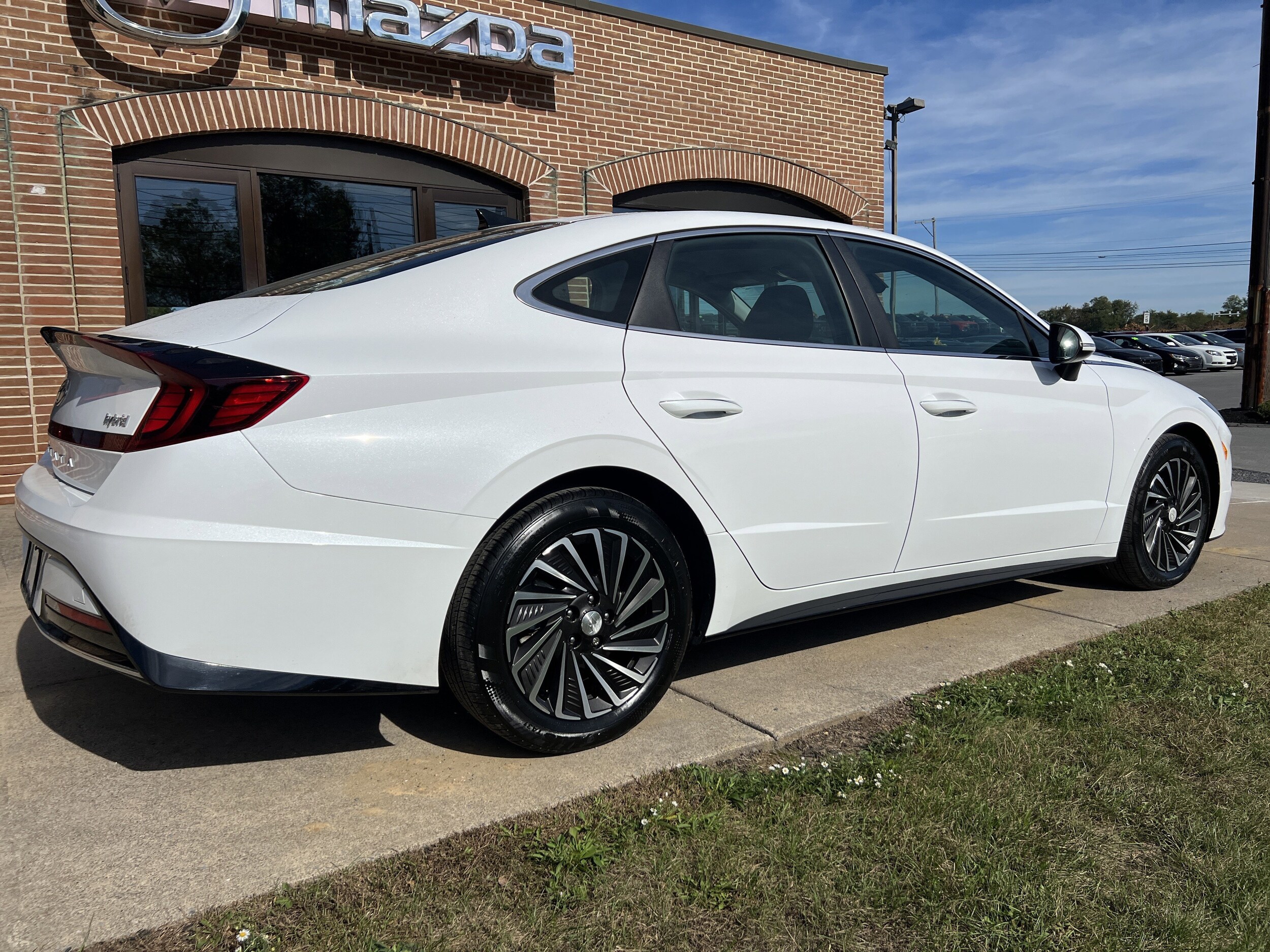 2023 Hyundai Sonata Hybrid SEL photo 2
