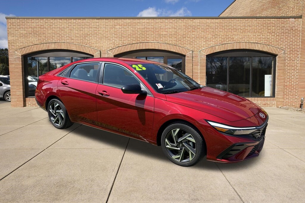 Certified 2025 Hyundai Elantra SEL Sport Sedan