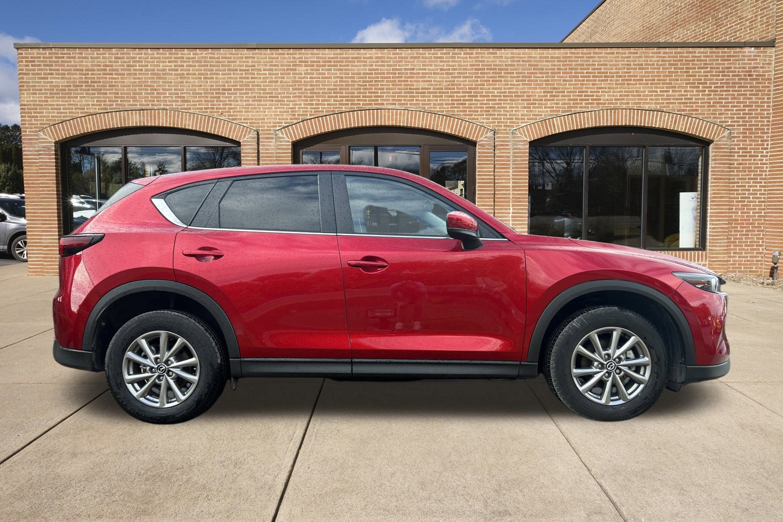 2022 Mazda CX-5 2.5 Select photo 2