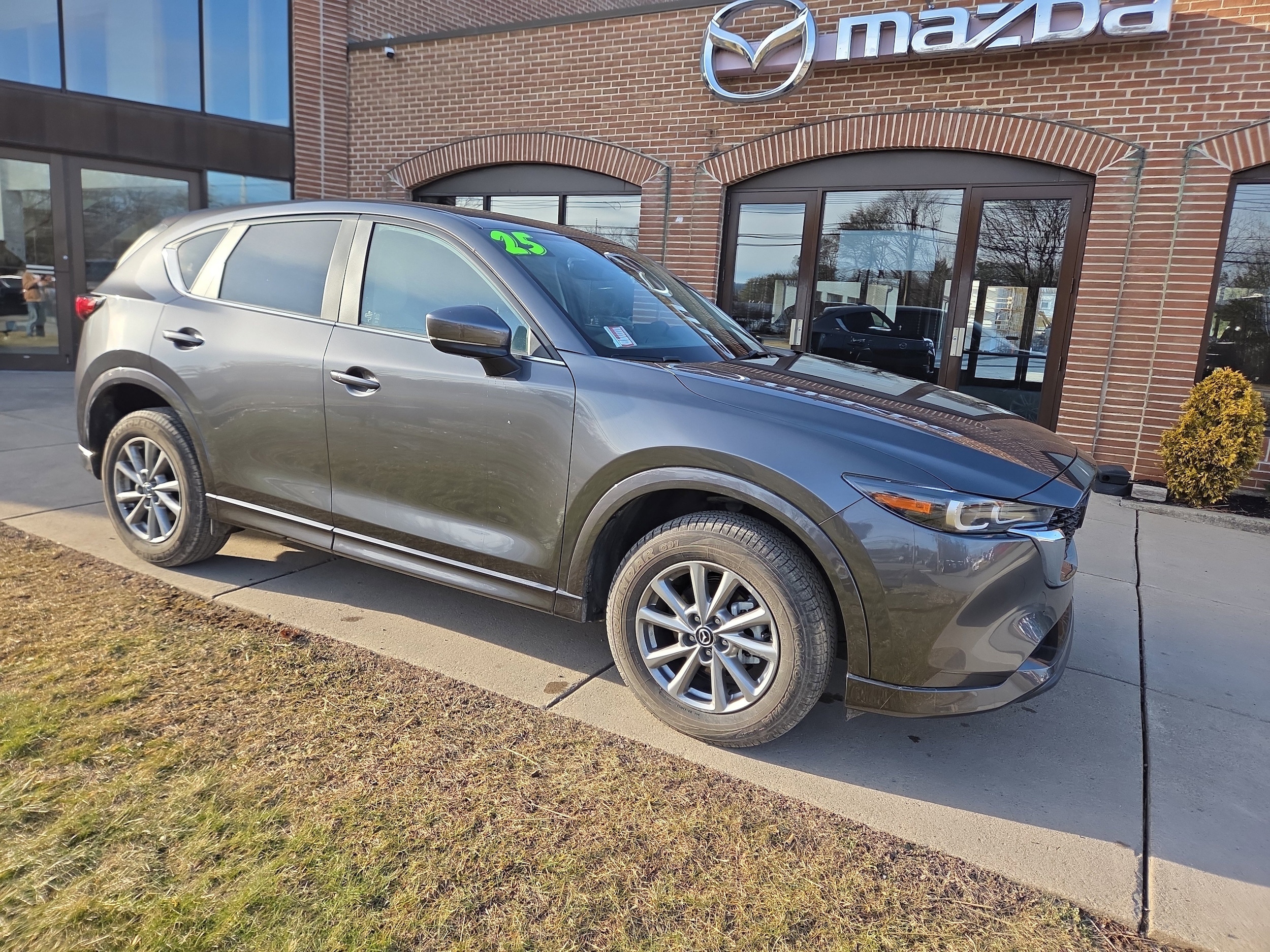 2025 Mazda CX-5 Preferred's photo