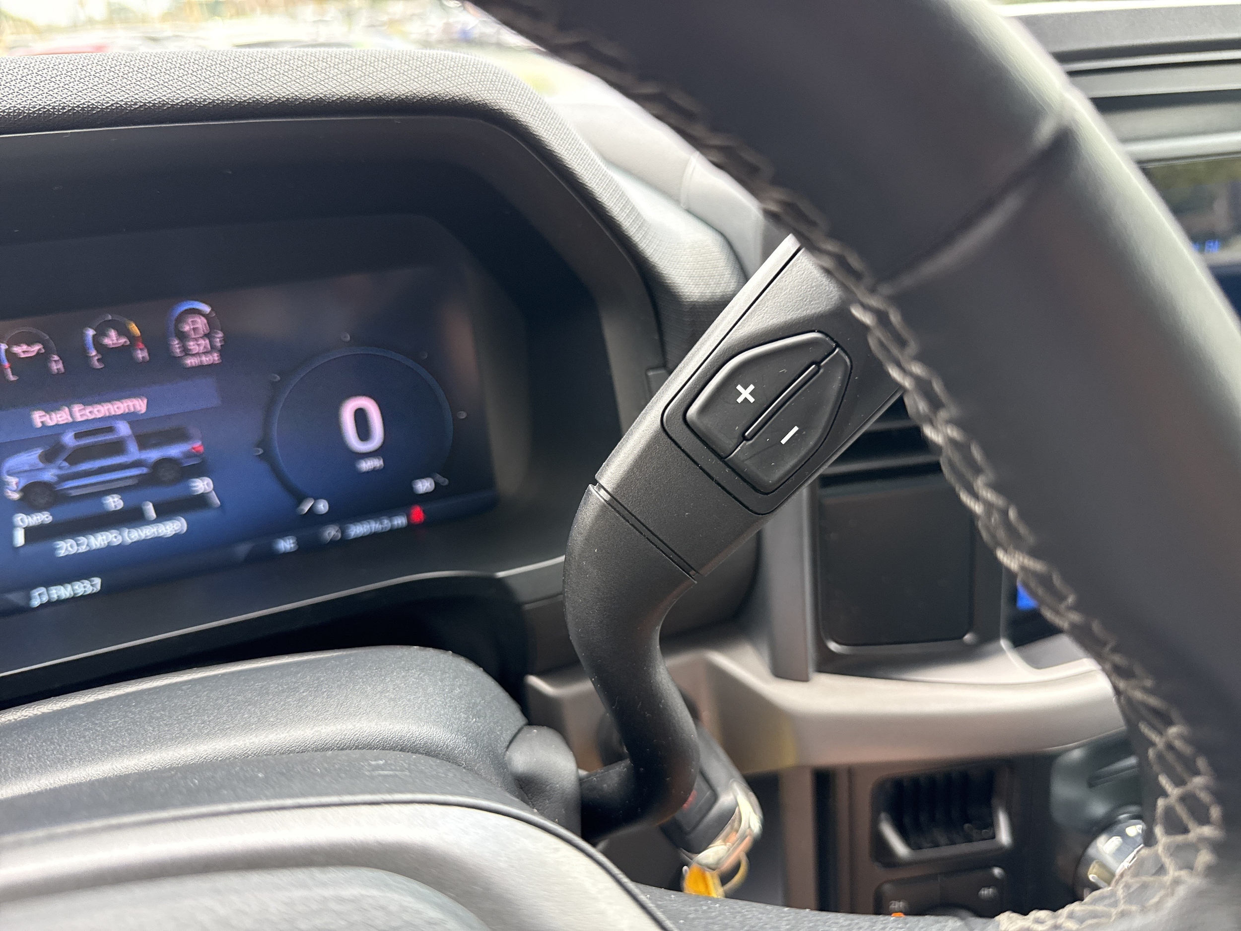 2025 Ford F-150 XLT - Photo 23