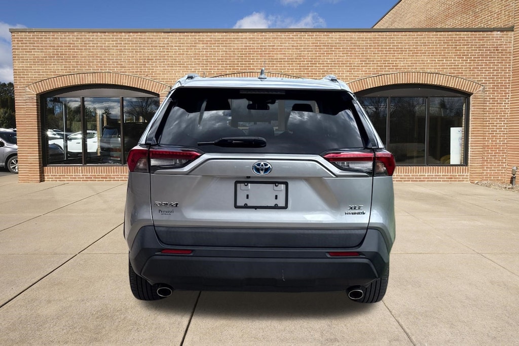 Used 2019 Toyota RAV4 XLE SUV