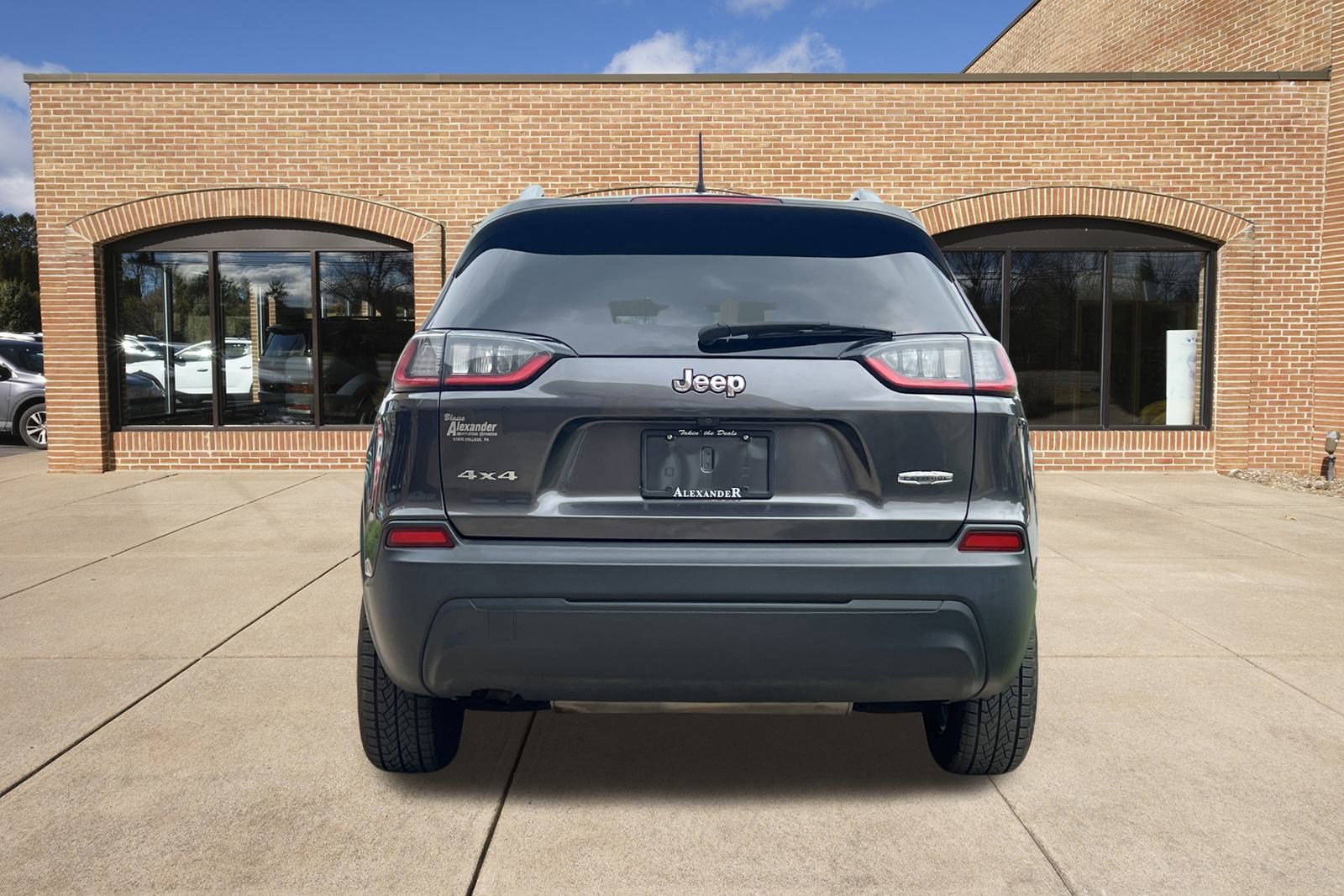 2019 Jeep Cherokee Latitude photo 3