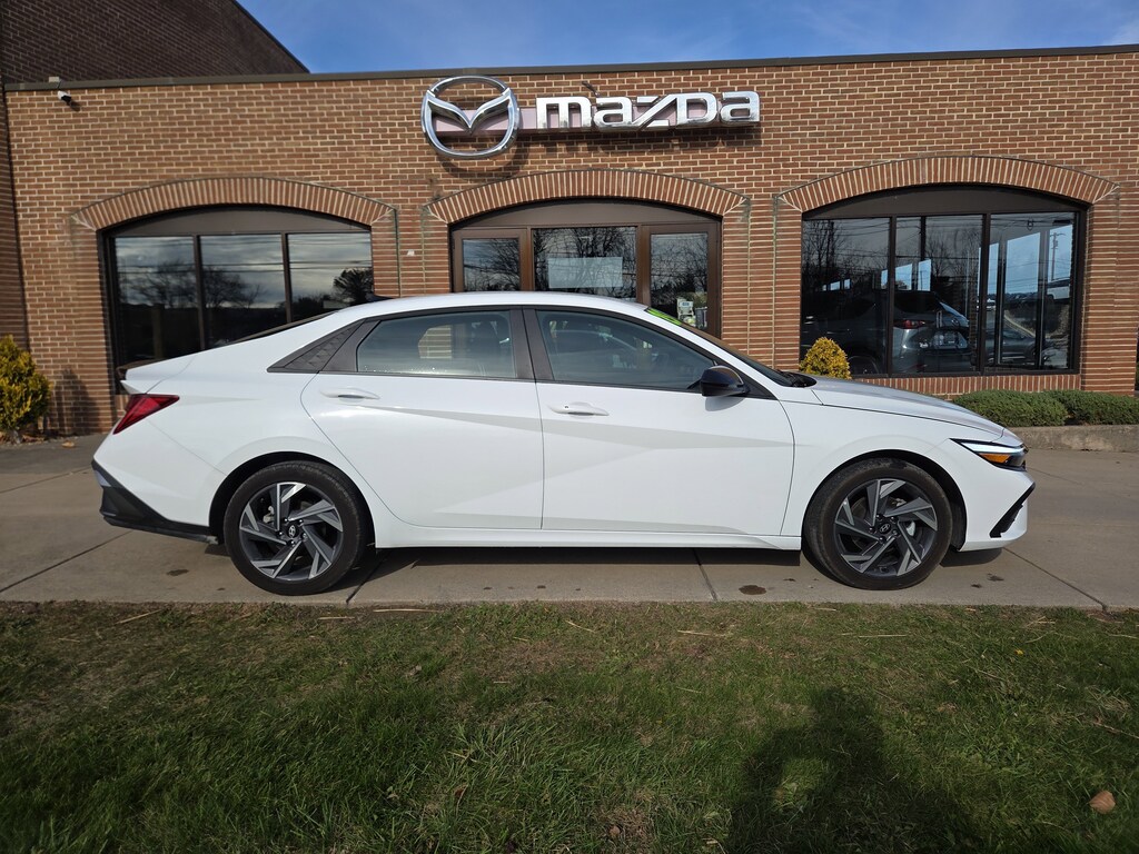 Certified 2025 Hyundai Elantra Hybrid SEL Sport Sedan