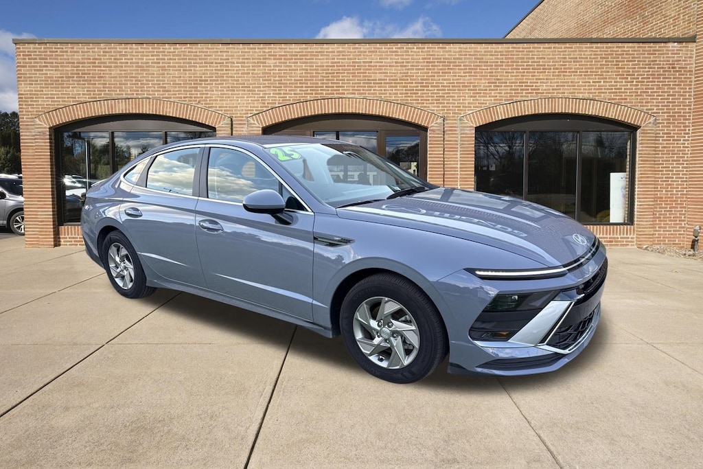 Certified 2025 Hyundai Sonata SE Sedan