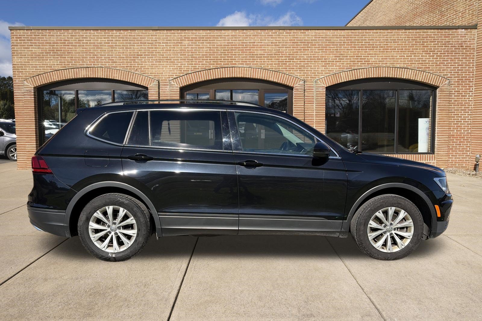 Used 2019 Volkswagen Tiguan SE with VIN 3VV2B7AX9KM039260 for sale in State College, PA