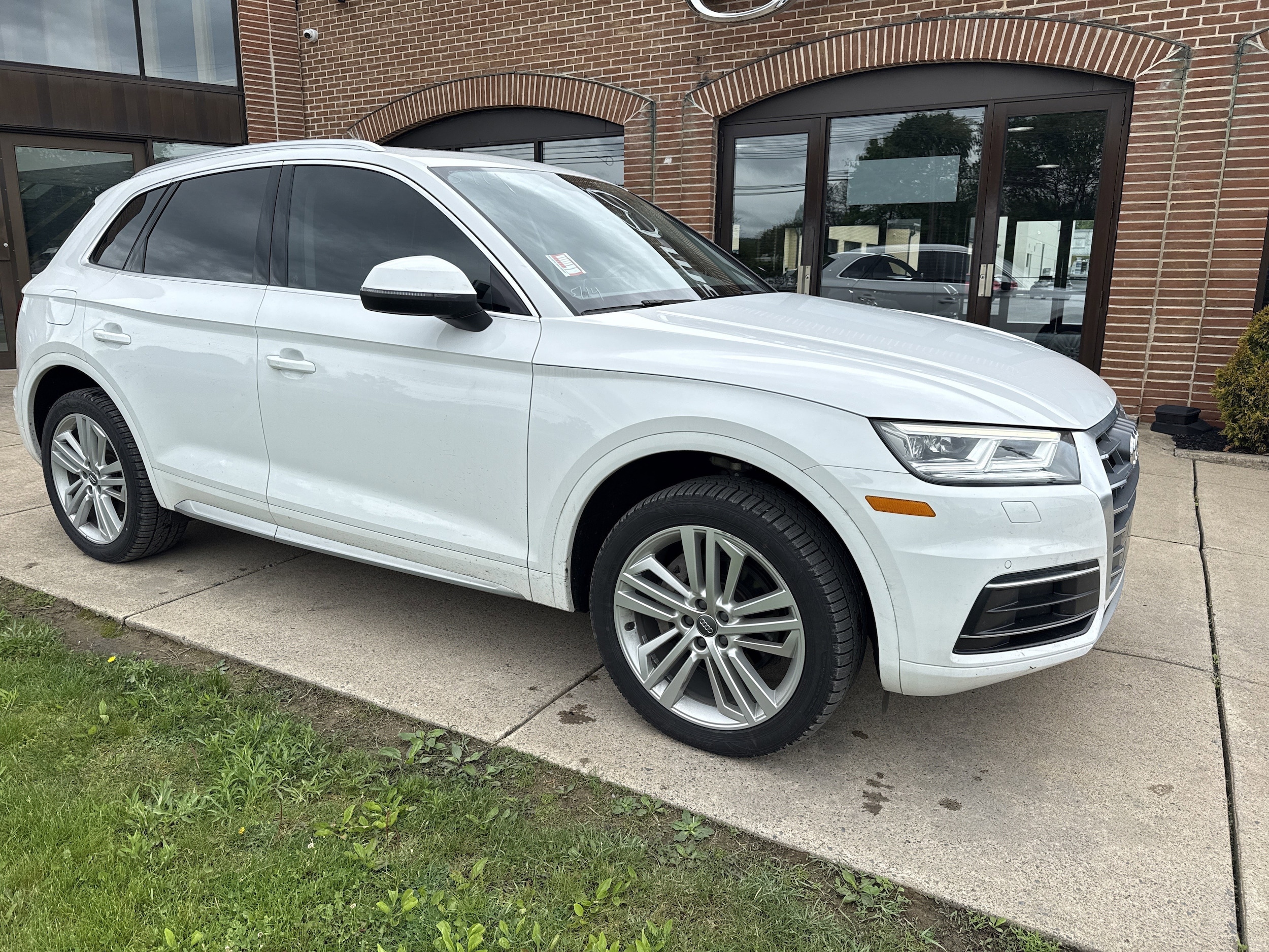 2018 Audi Q5 2.0T quattro S tronic Premium Plus's photo