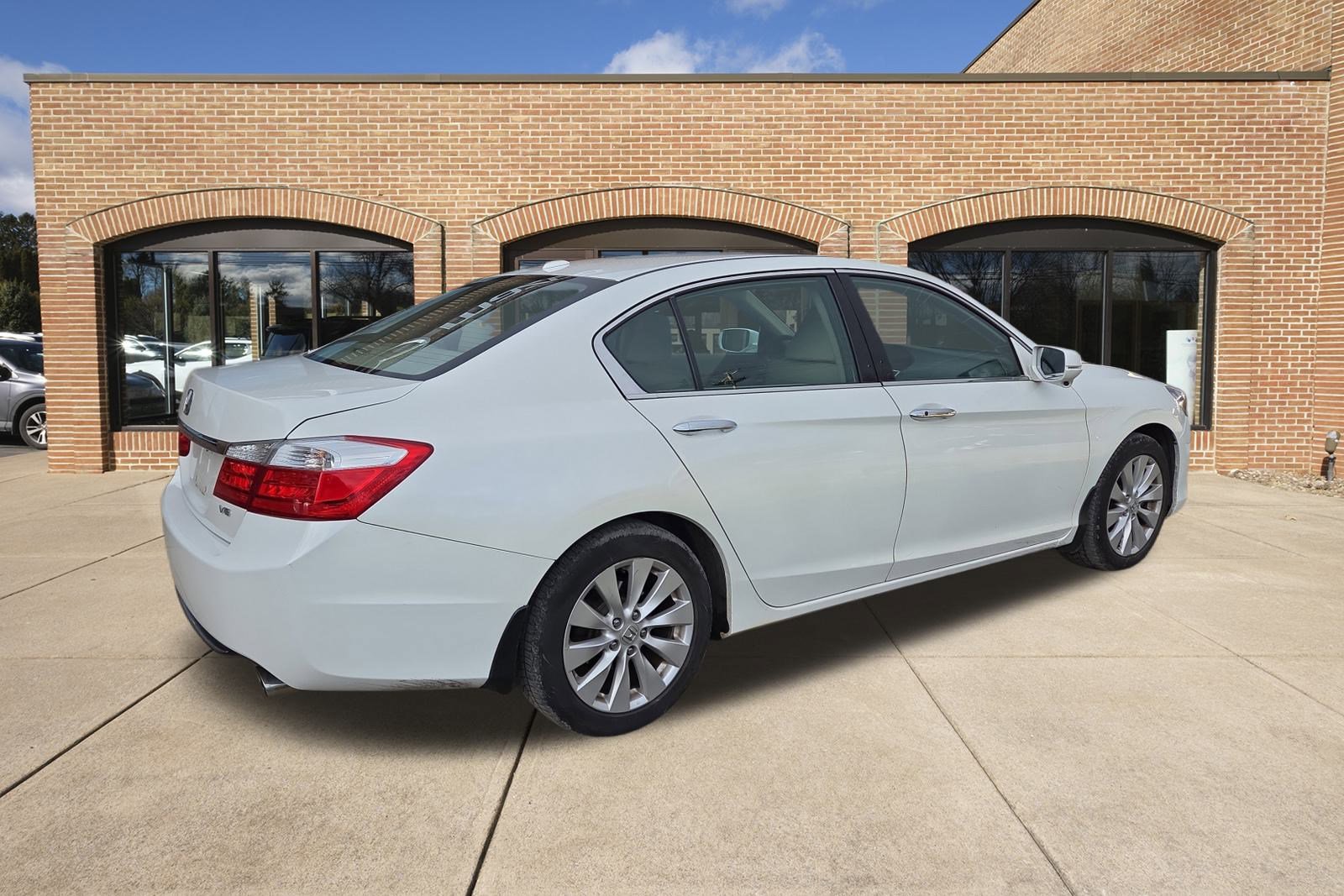 2015 Honda Accord EX-L photo 3