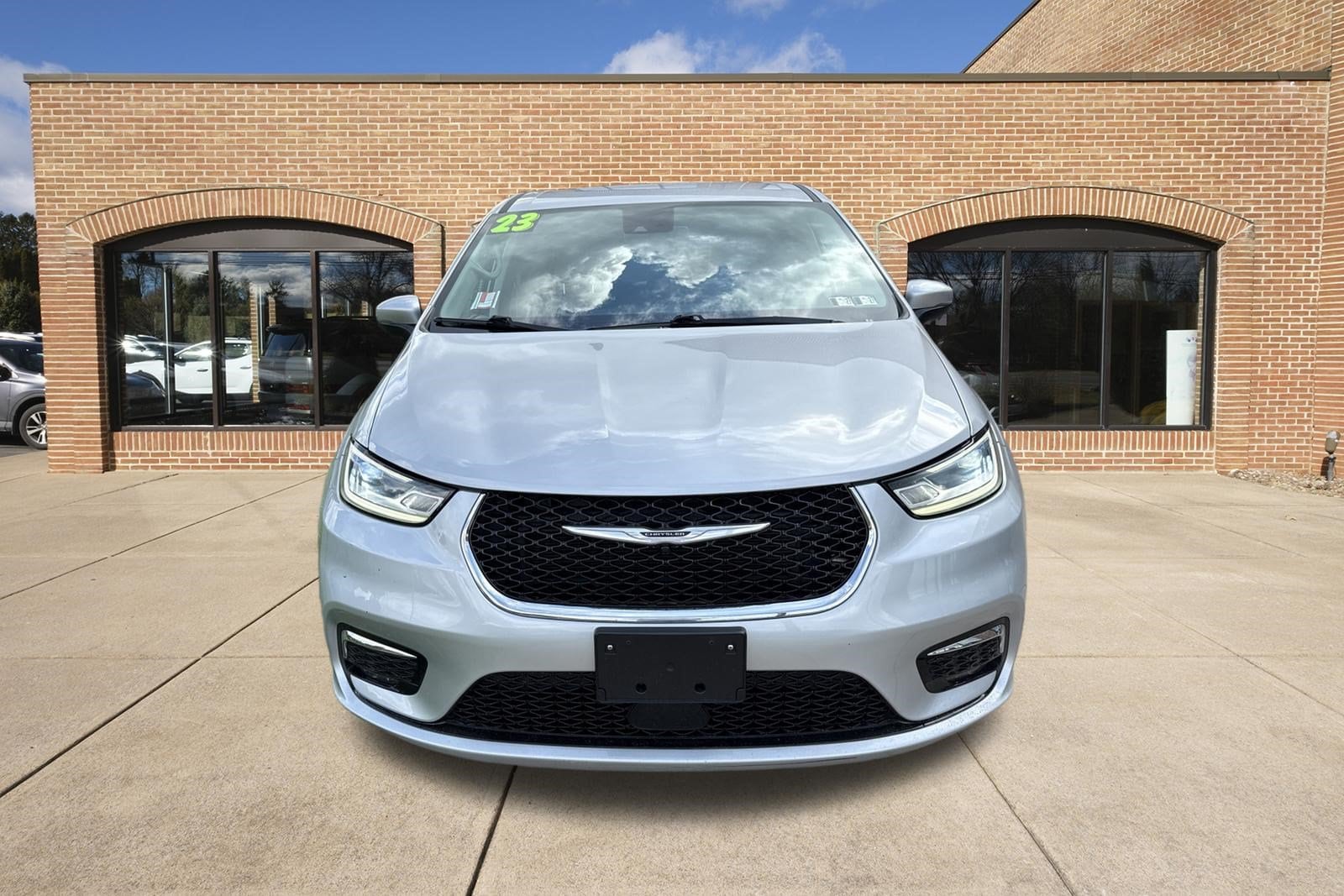 2023 Chrysler Pacifica Touring L - Photo 8
