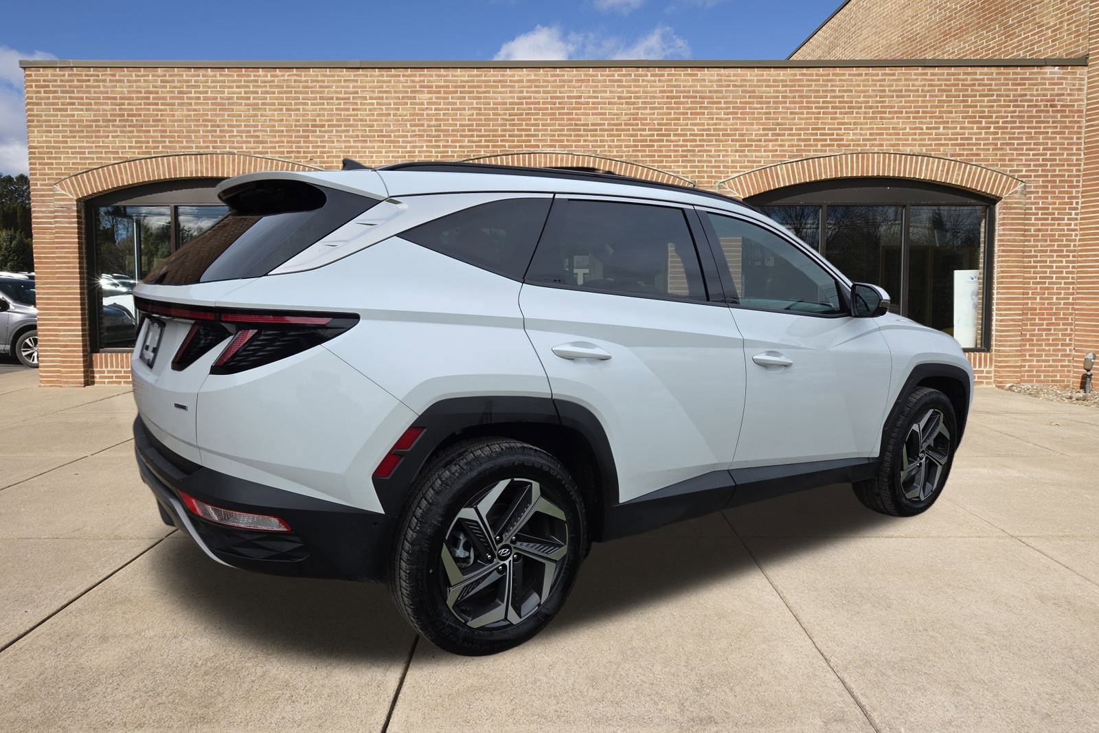 2022 Hyundai Tucson Limited photo 2