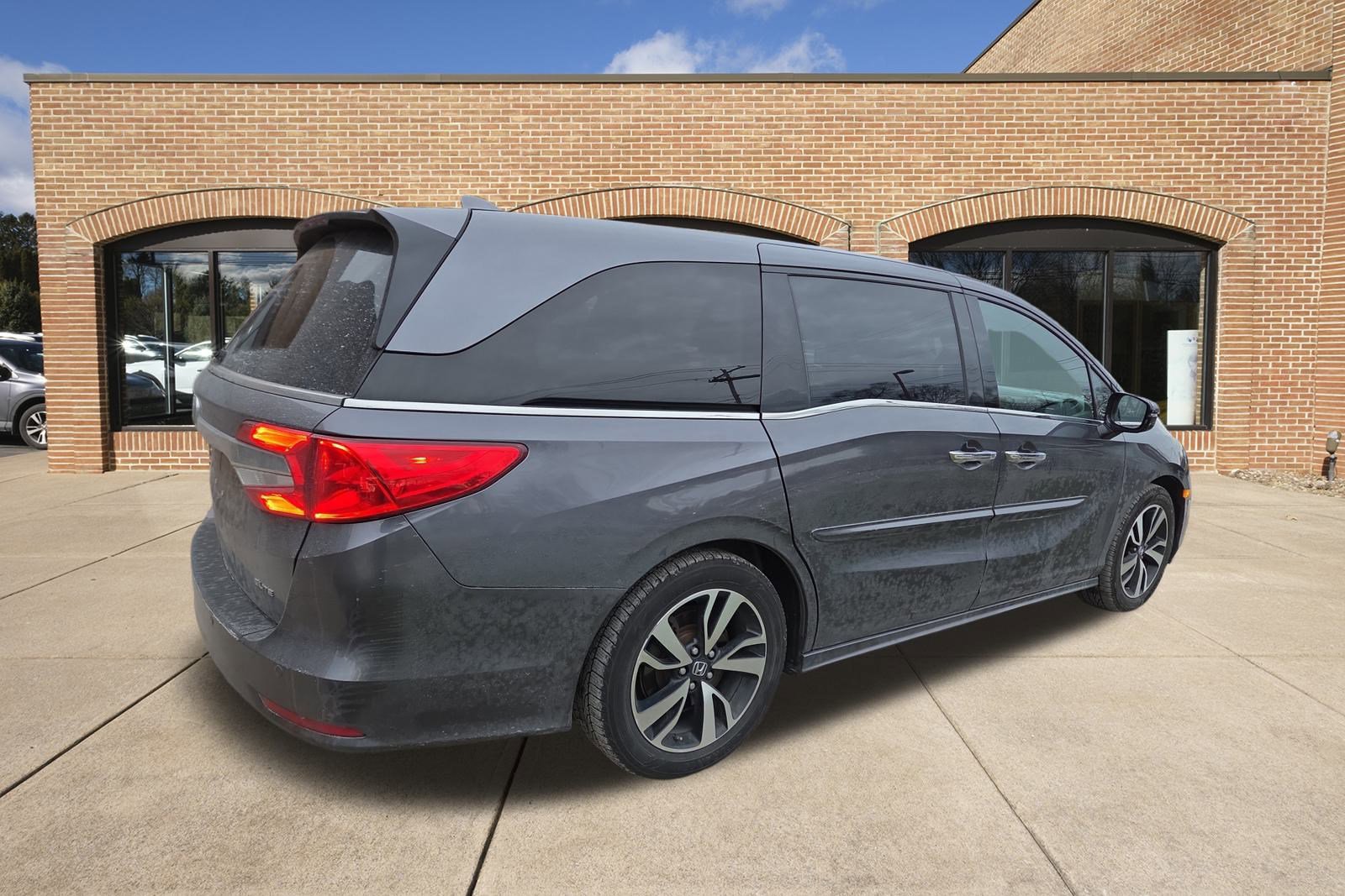 2019 Honda Odyssey Elite photo 3