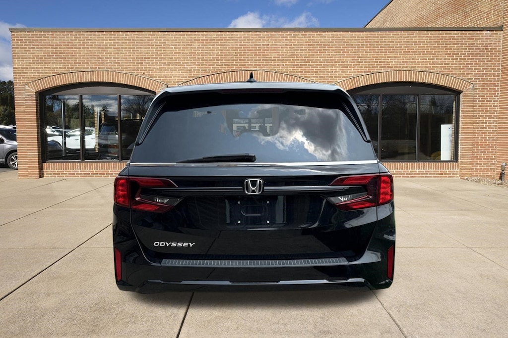 Used 2025 Honda Odyssey EX-L Van