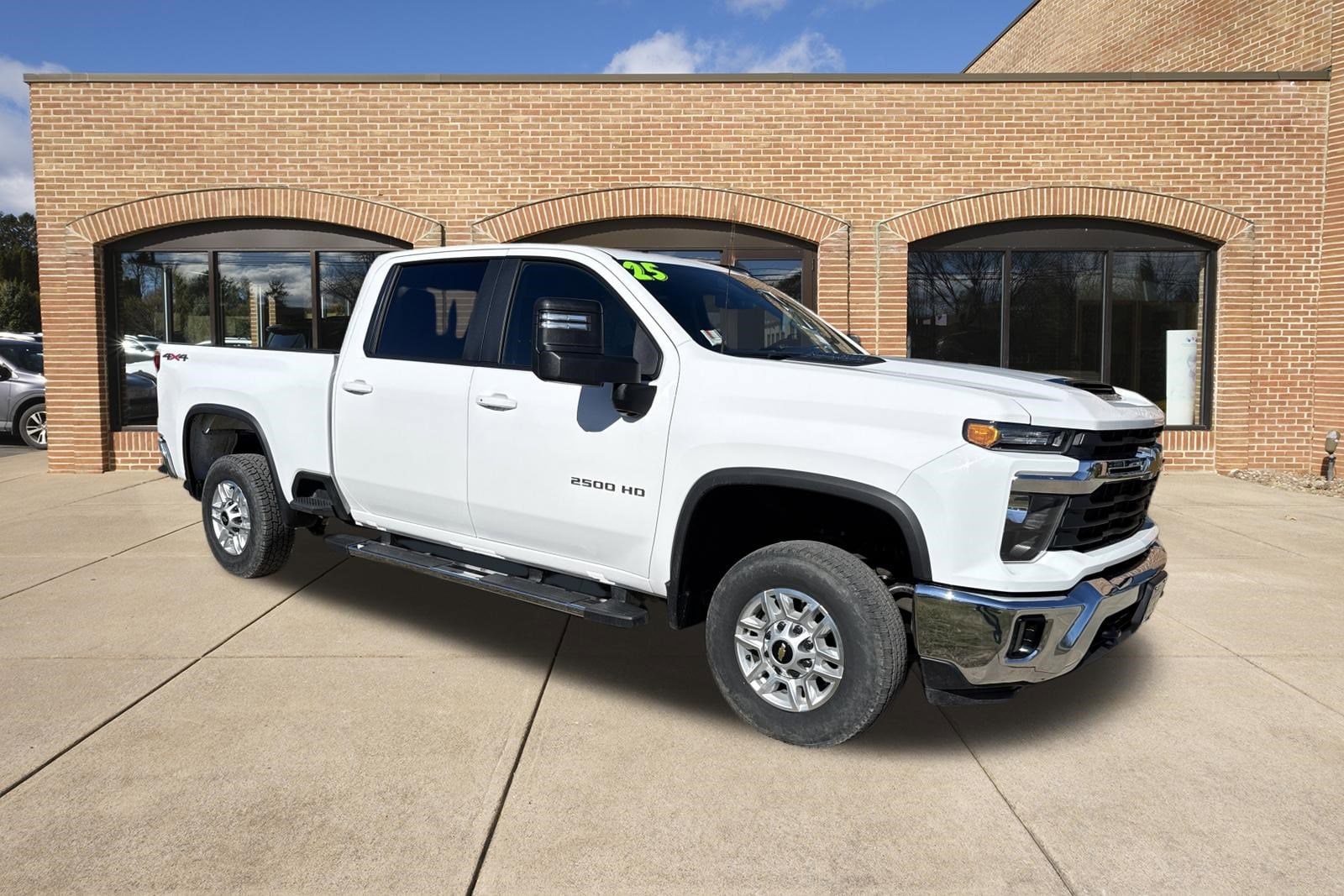 2025 Chevrolet Silverado HD LT 4WD Crew Cab Standard Box's photo