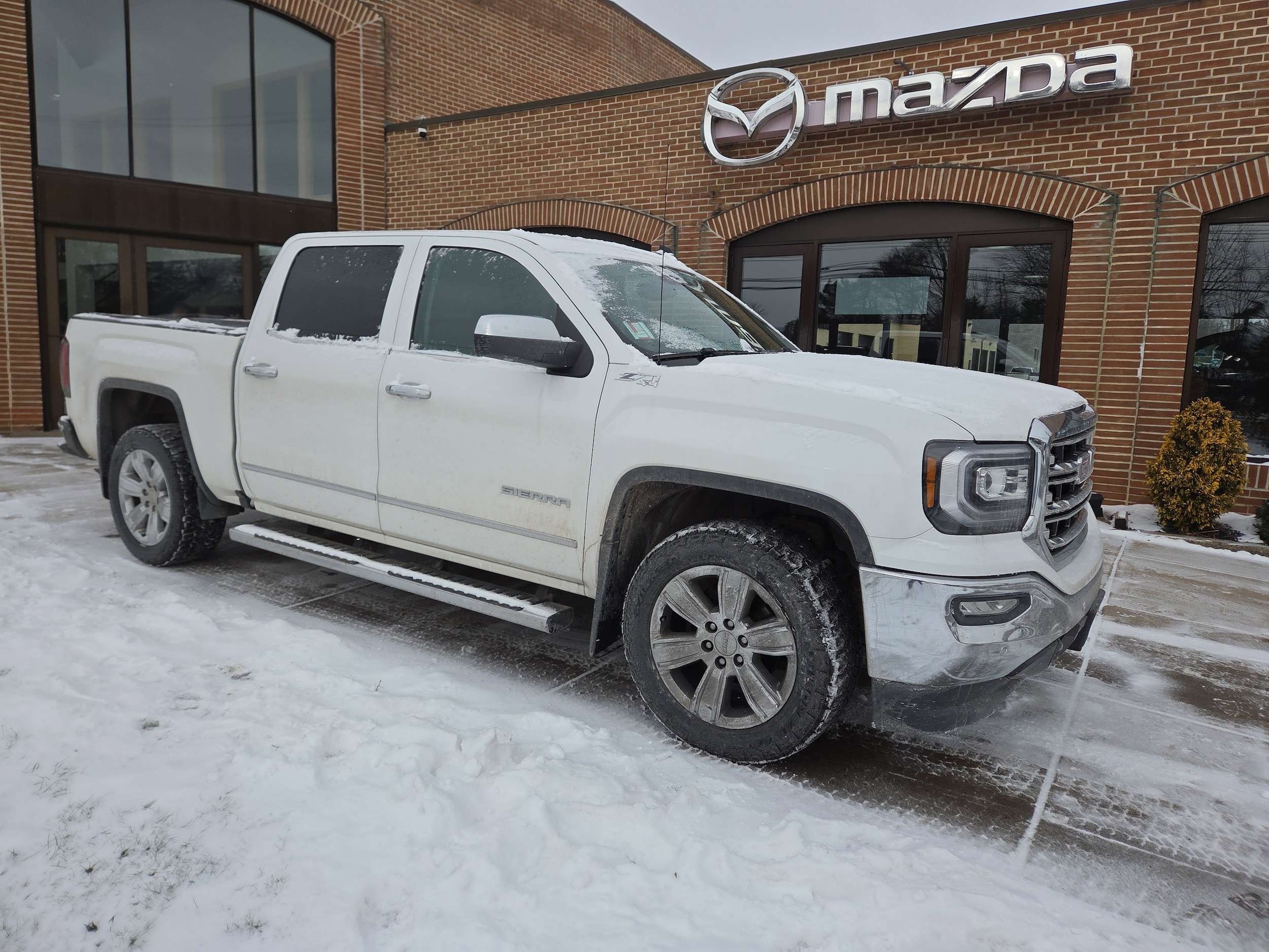 2016 GMC Sierra 1500 SLT's photo