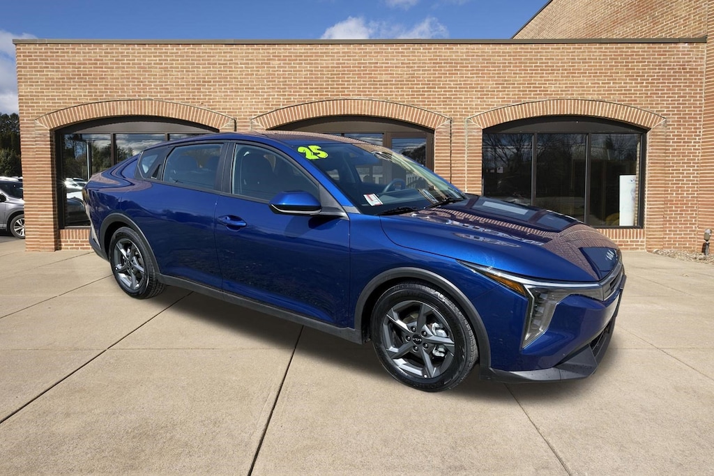 Used 2025 Kia K4 LXS Sedan