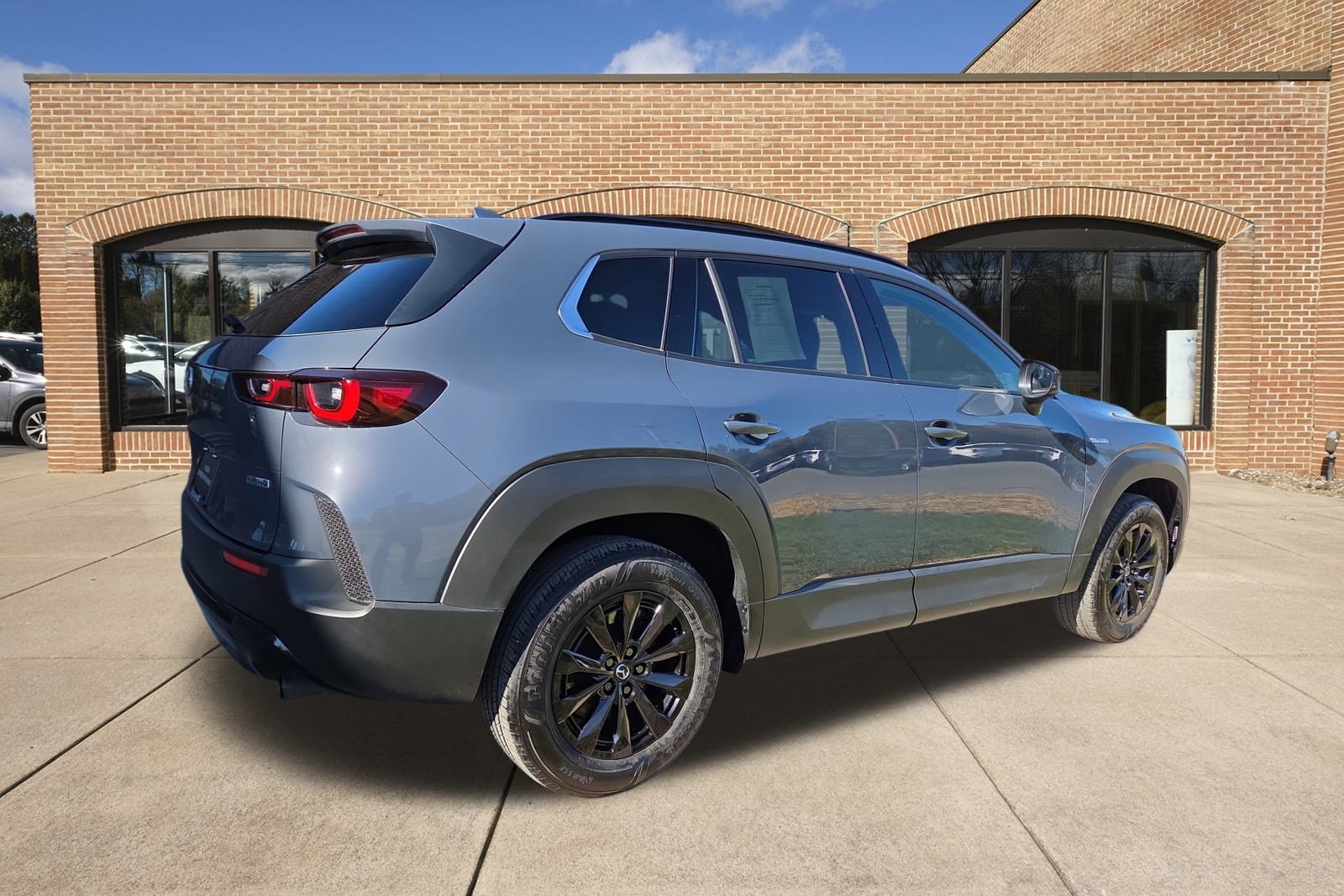 2025 Mazda CX-50 Premium photo 2