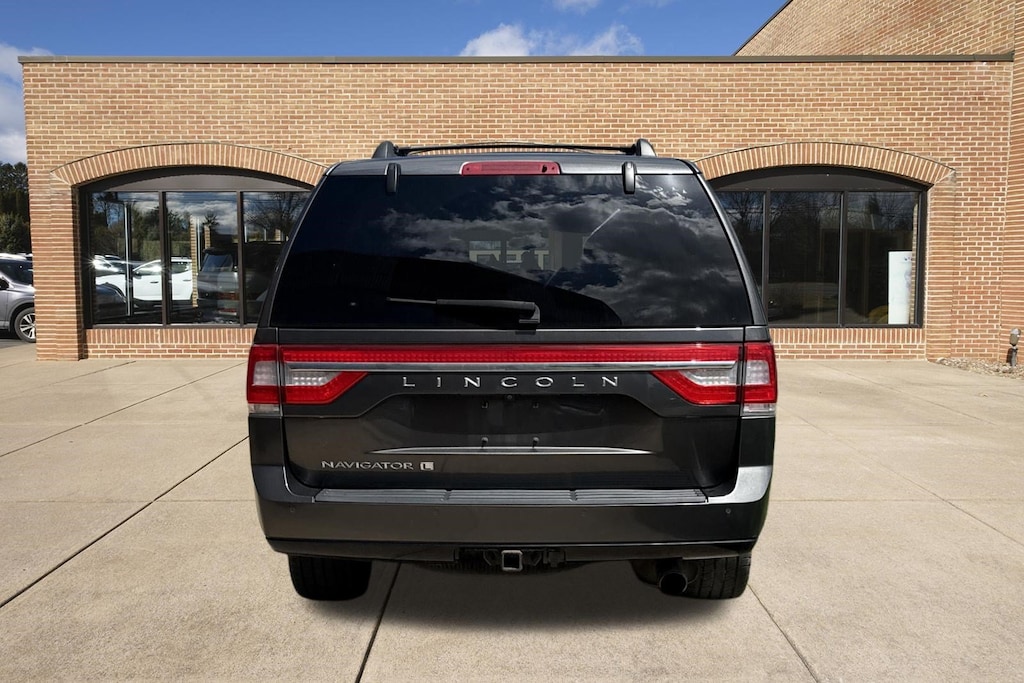 Used 2017 Lincoln Navigator L Reserve SUV