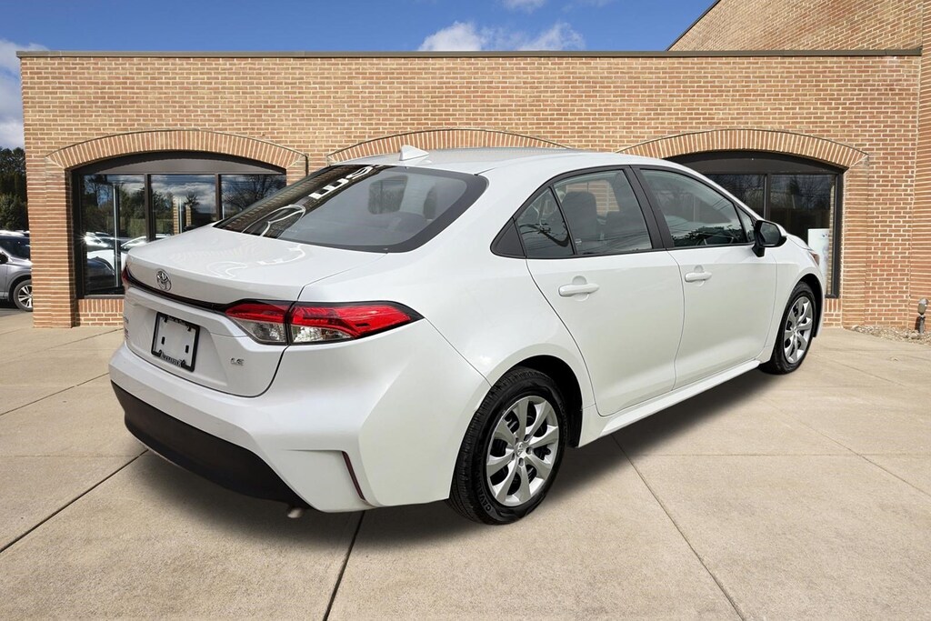 Used 2025 Toyota Corolla LE Sedan