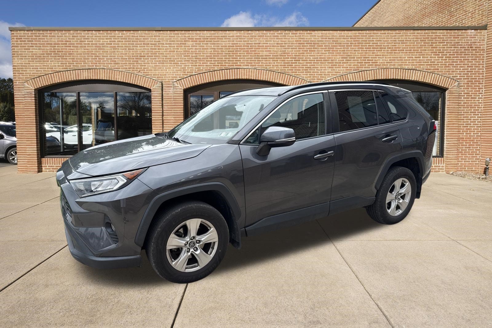 2019 Toyota RAV4 XLE - Photo 14