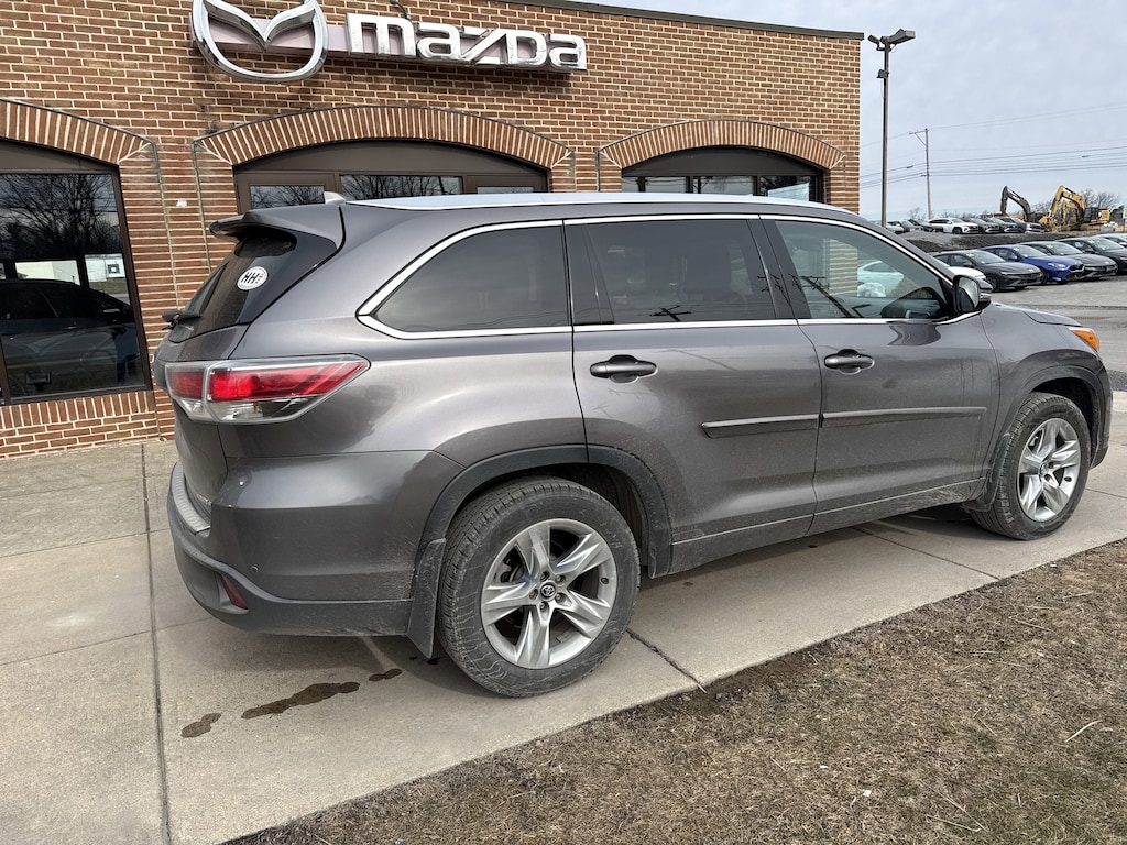 Used 2016 Toyota Highlander Limited V6 SUV