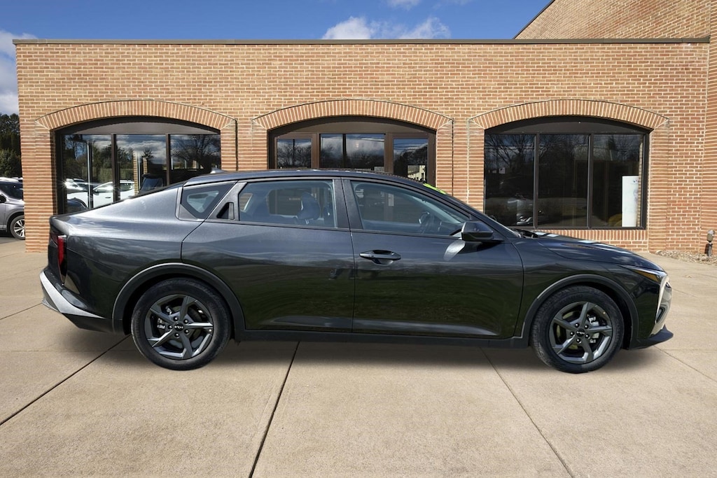 Used 2025 Kia K4 LXS Sedan