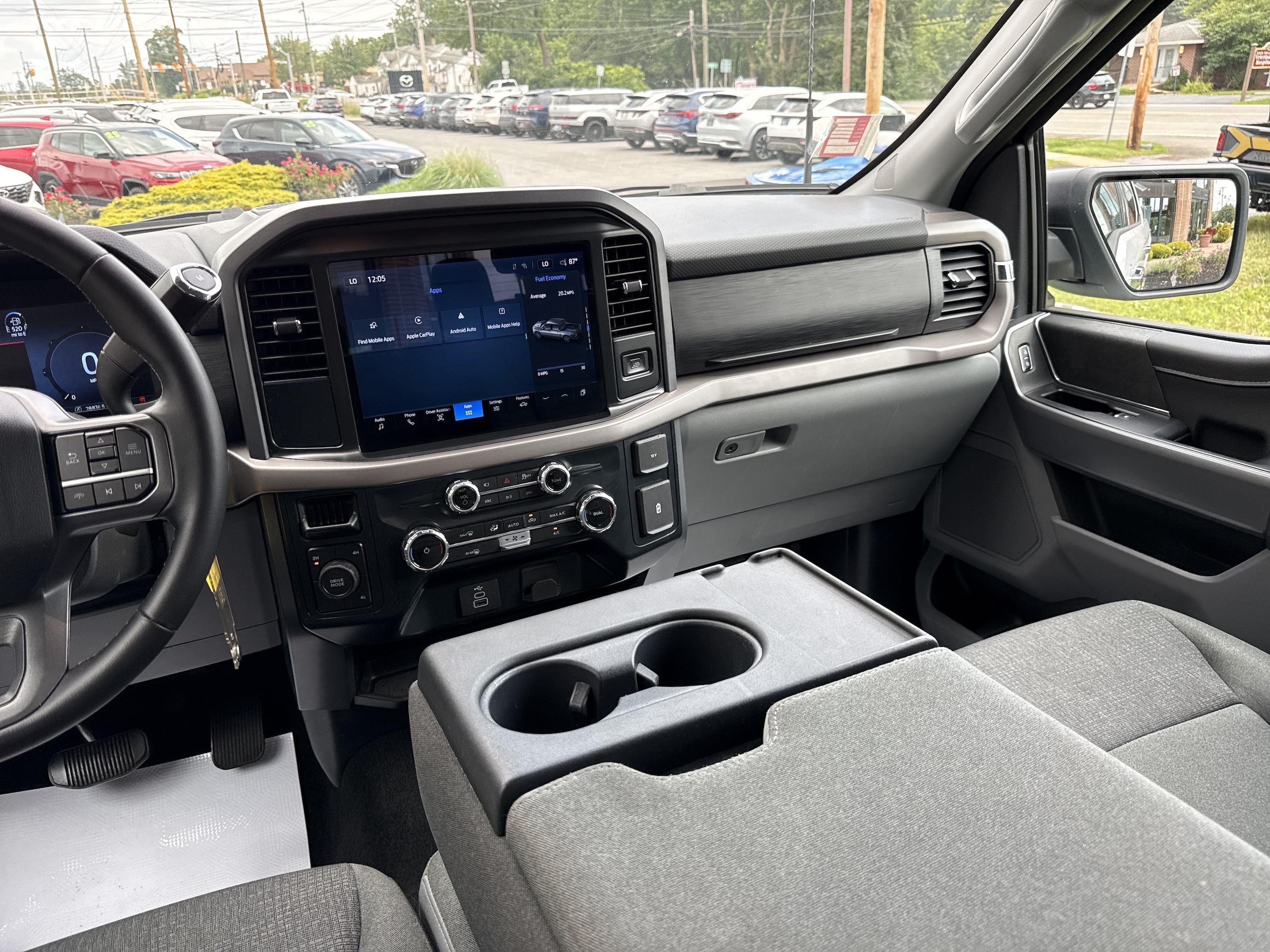 2025 Ford F-150 XLT - Photo 22