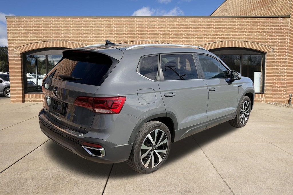 Used 2022 Volkswagen Taos 1.5T SE 4MOTION SUV