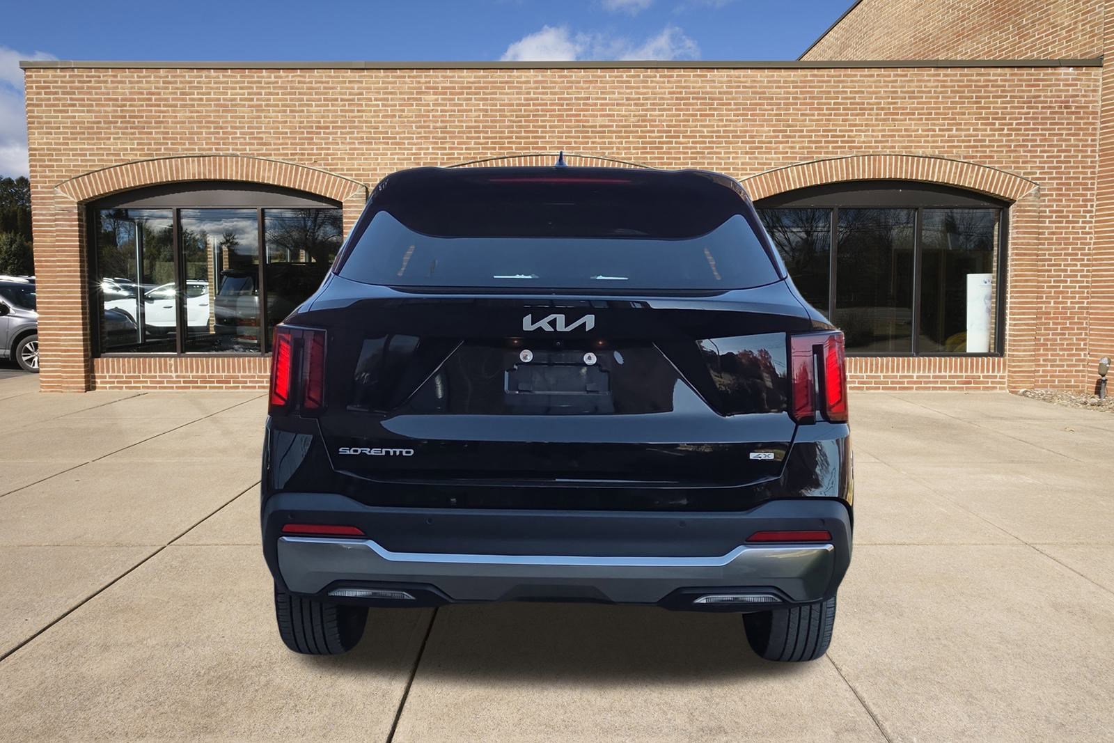 2024 Kia Sorento S photo 4