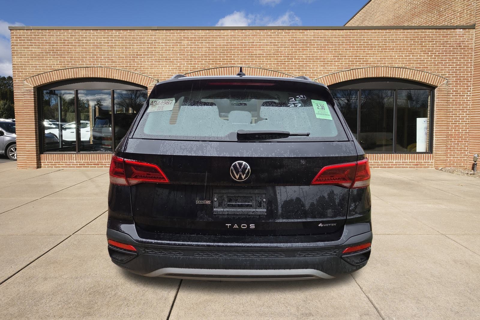 2022 Volkswagen Taos S photo 3