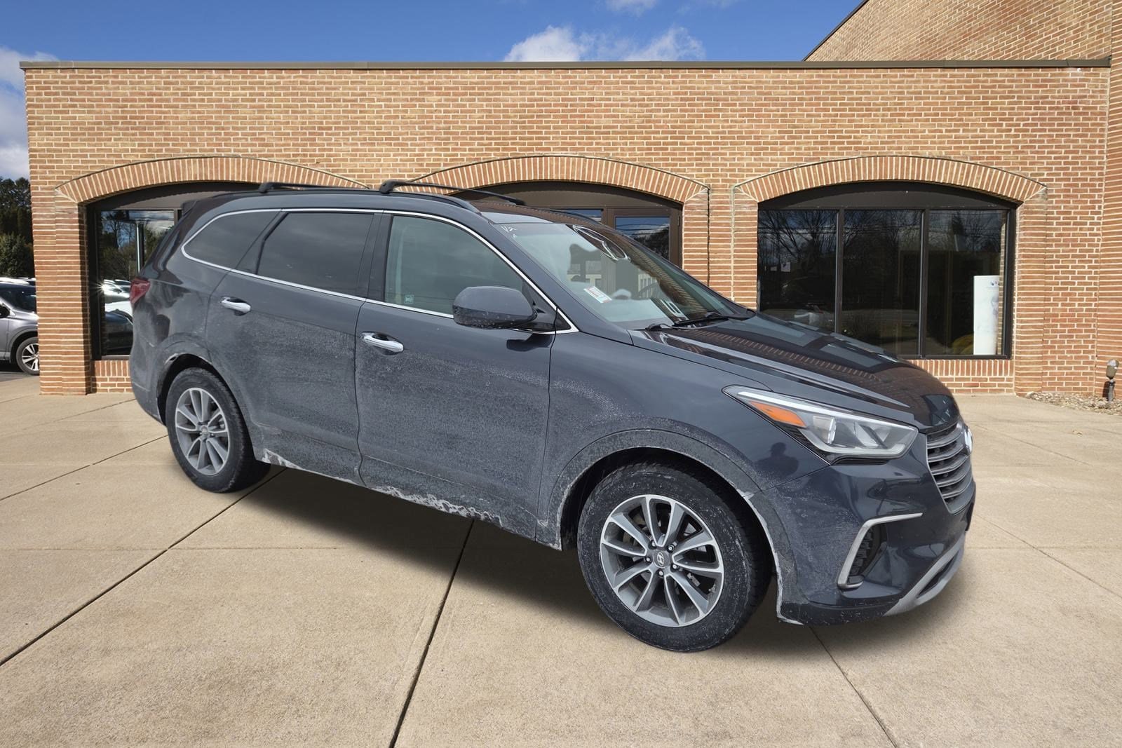 2017 Hyundai Santa Fe SE's photo