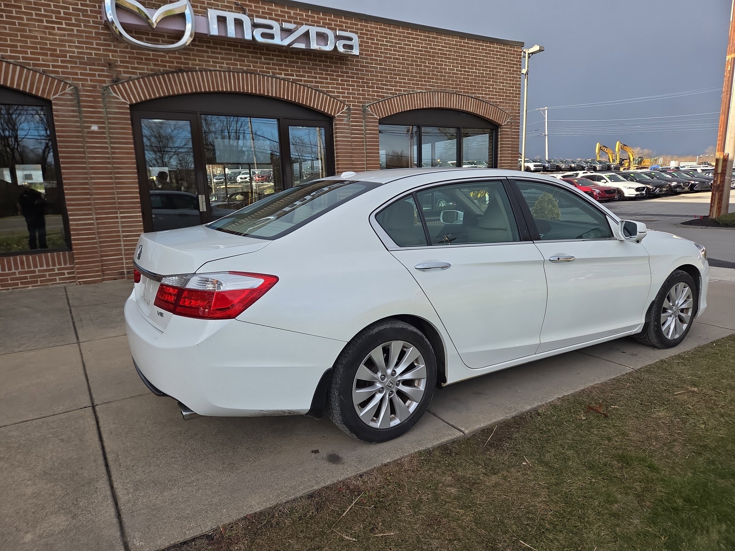 2015 Honda Accord EX-L photo 2