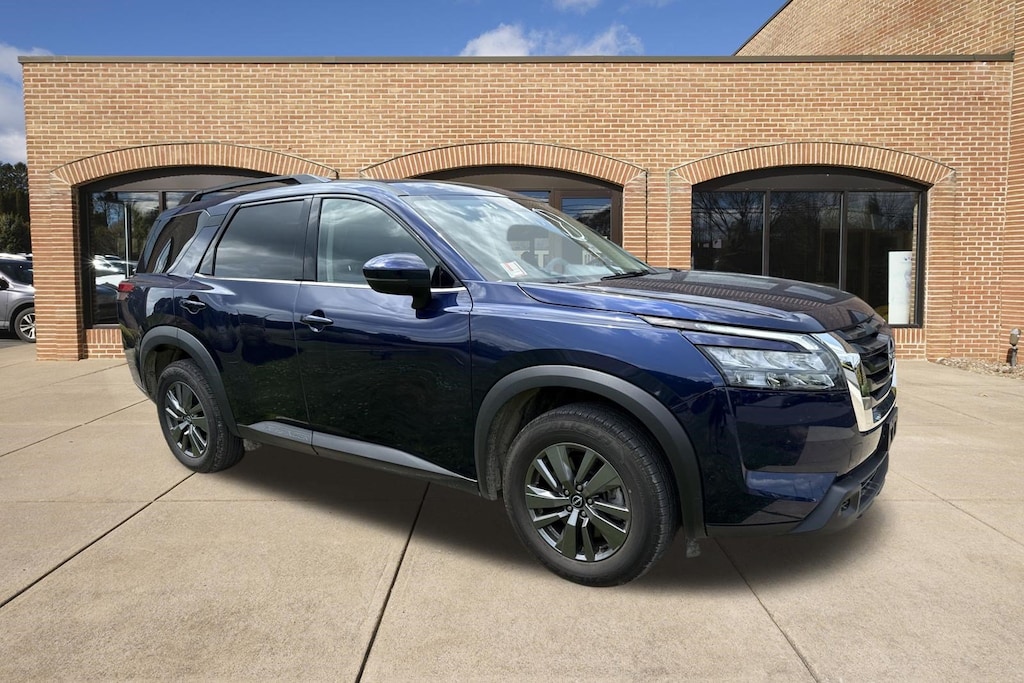 Used 2025 Nissan Pathfinder SV SUV