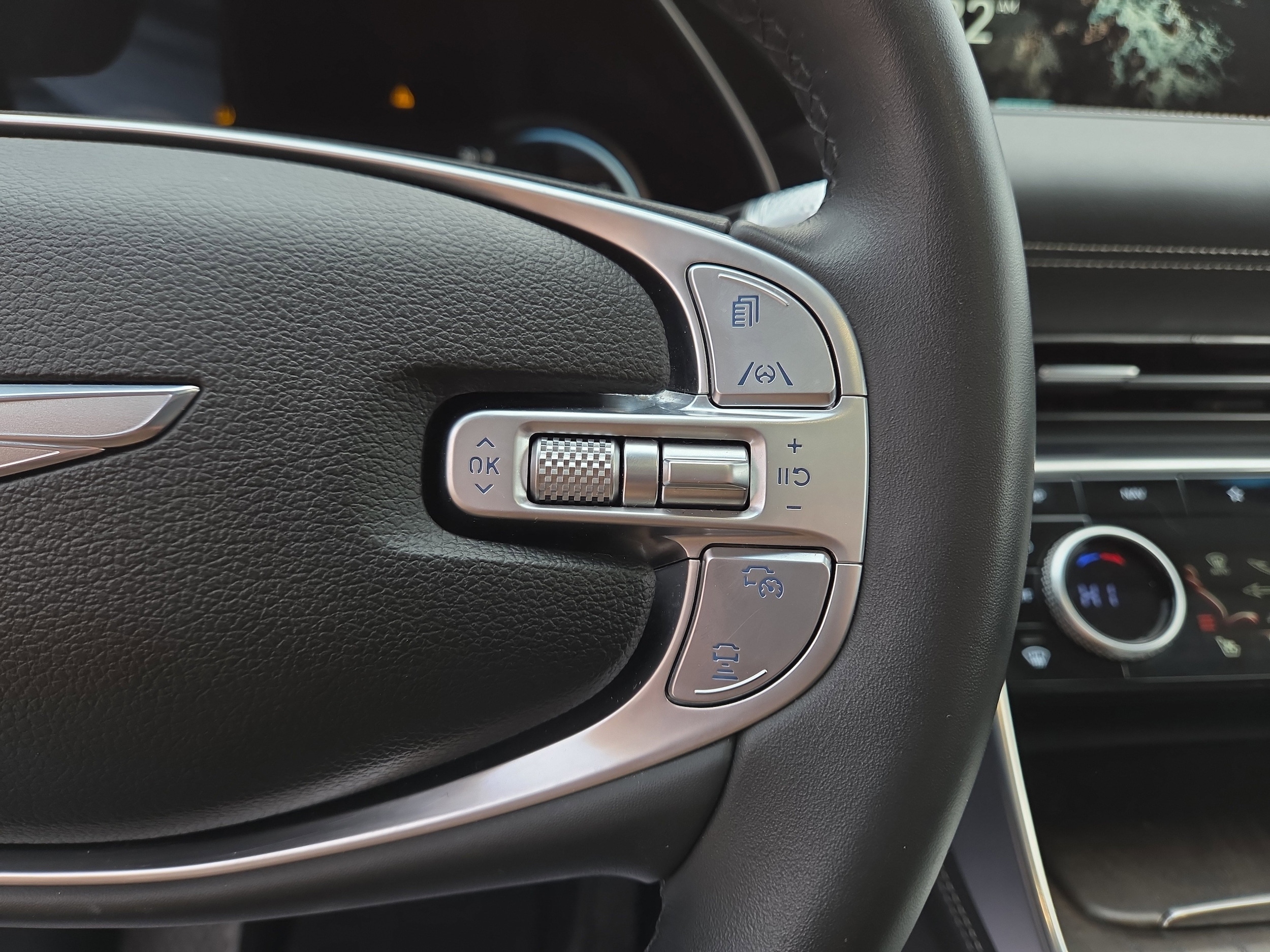 2024 GENESIS GV80 Standard - Photo 18