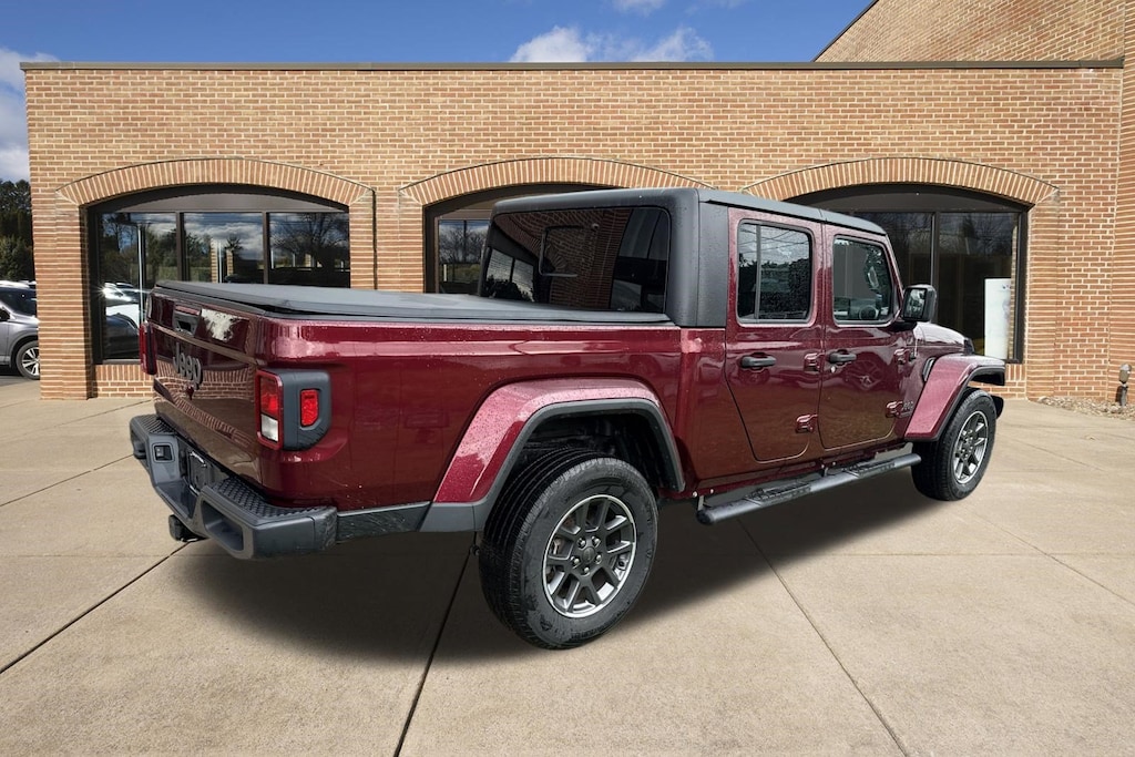 Used 2021 Jeep Gladiator Sport Truck Crew Cab