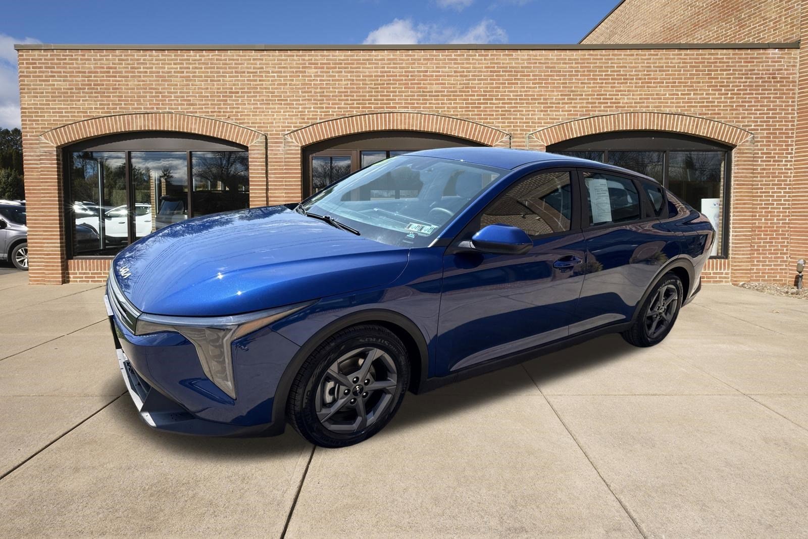 2025 Kia K4 LXS - Photo 8
