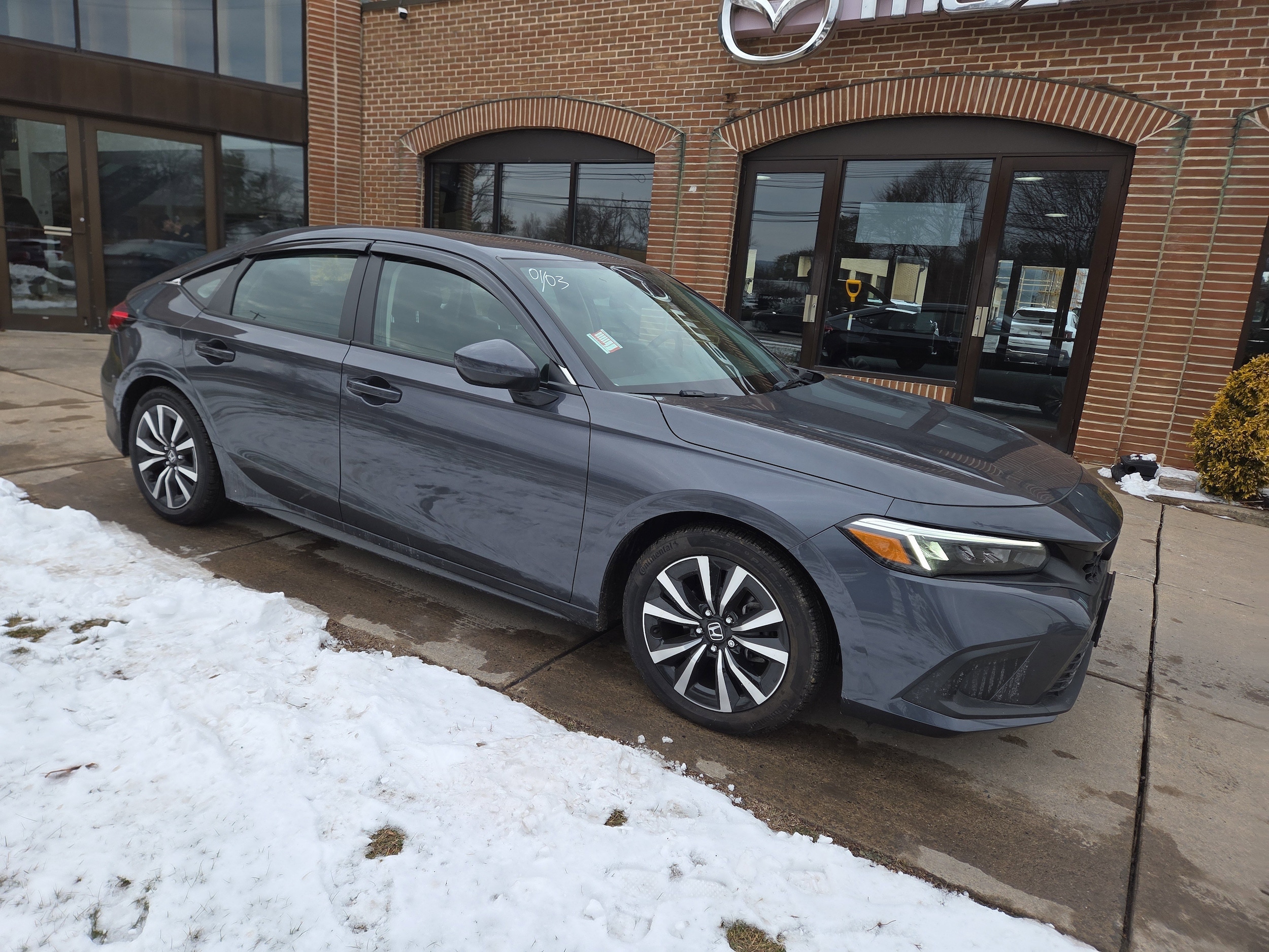 2024 Honda Civic Hatchback EX-L's photo