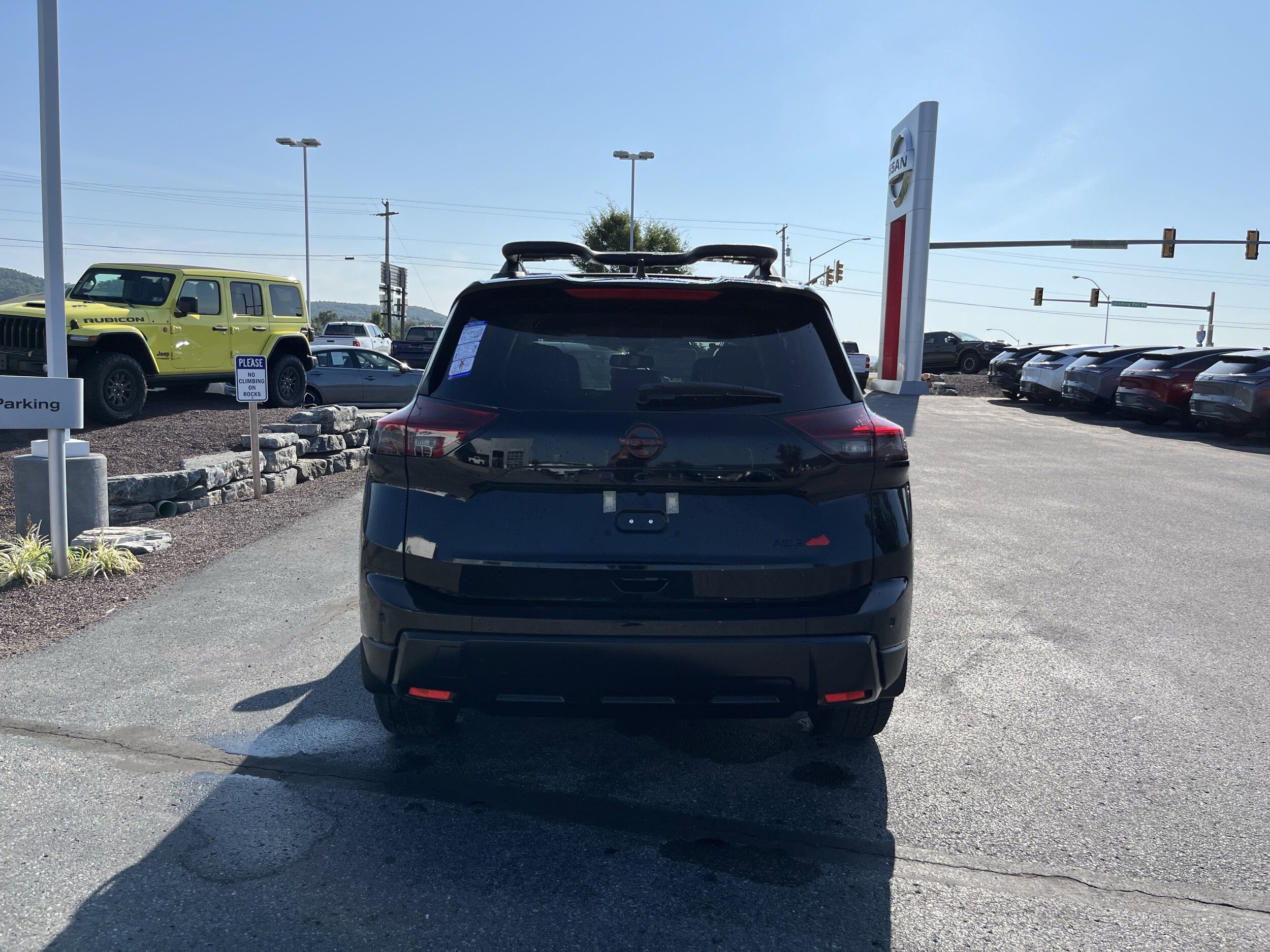 2026 Nissan Rogue SV photo 4