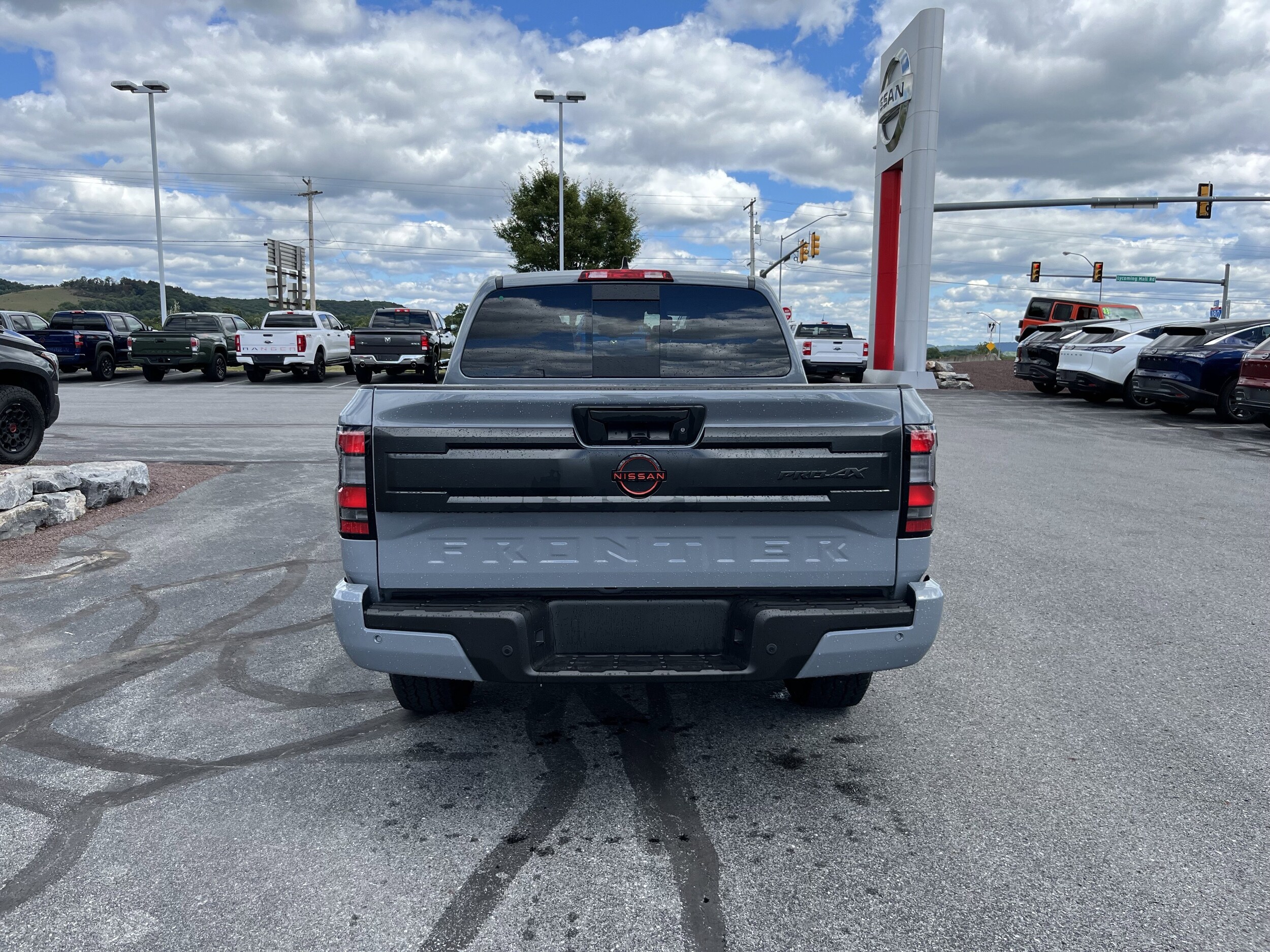 2025 Nissan Frontier PRO-4X photo 4
