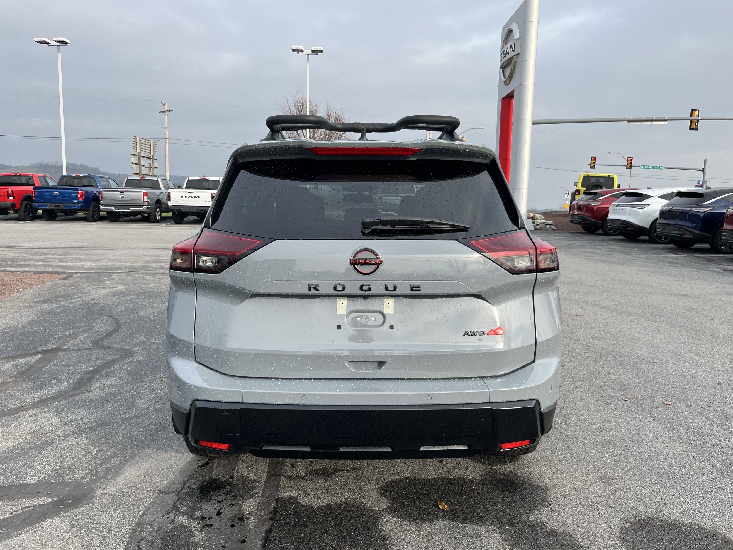 2026 Nissan Rogue SV photo 4