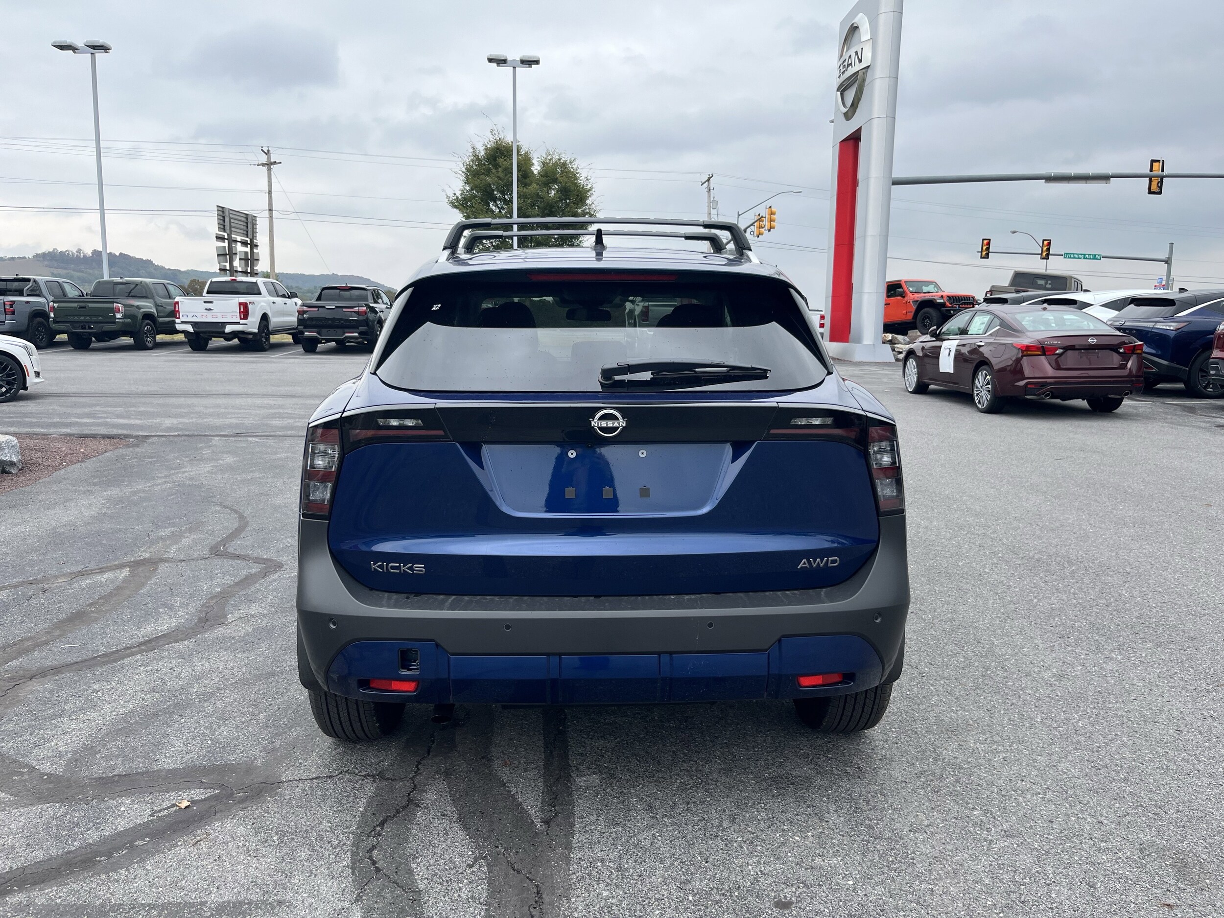 2026 Nissan Kicks SV photo 2