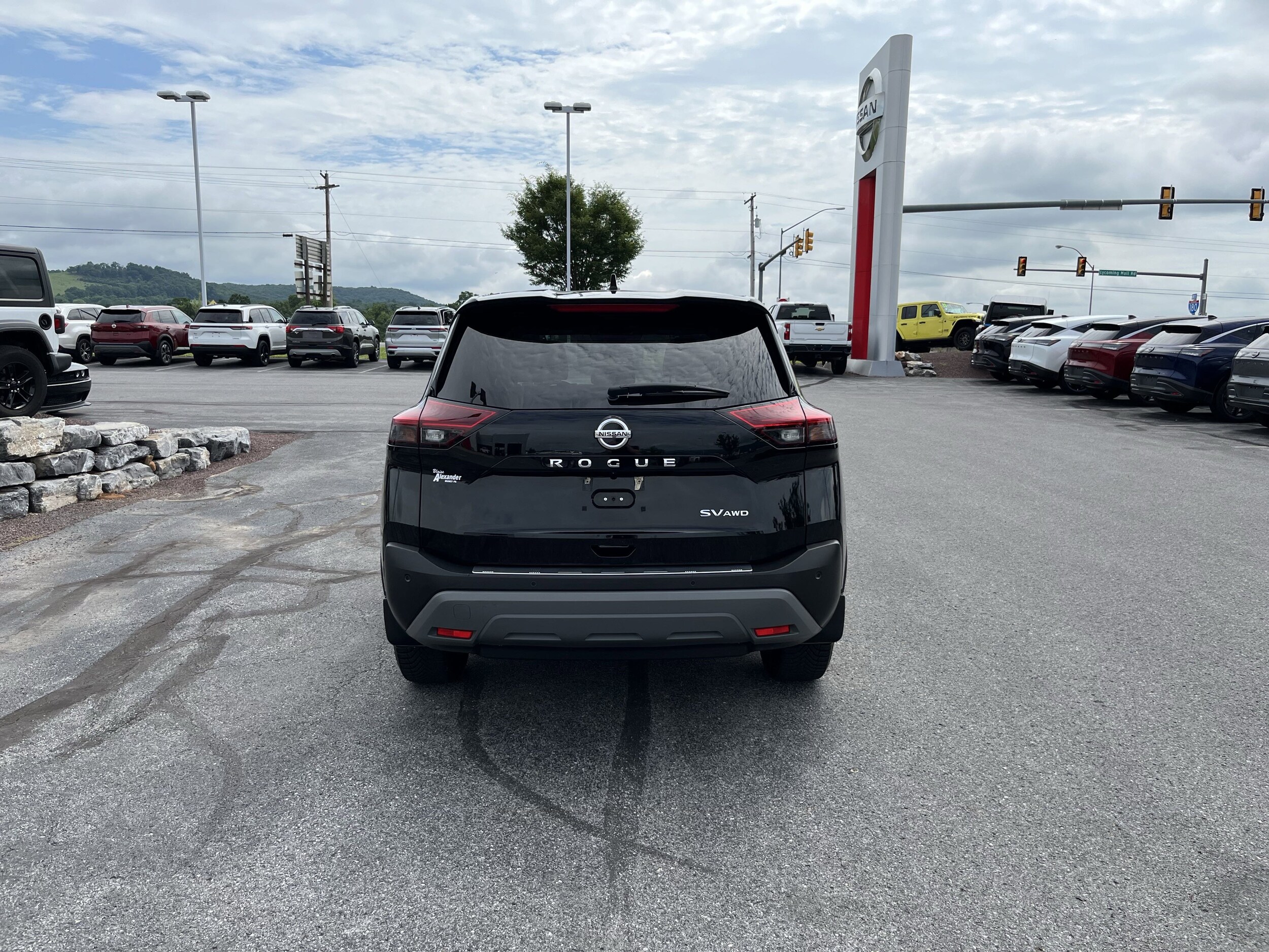 2021 Nissan Rogue AWD SV photo 3
