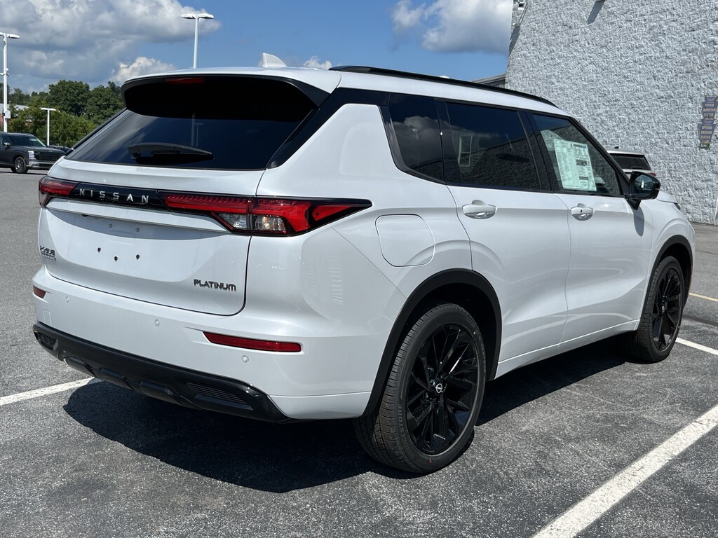 New 2026 Nissan Rogue Plug-In Hybrid Platinum SUV