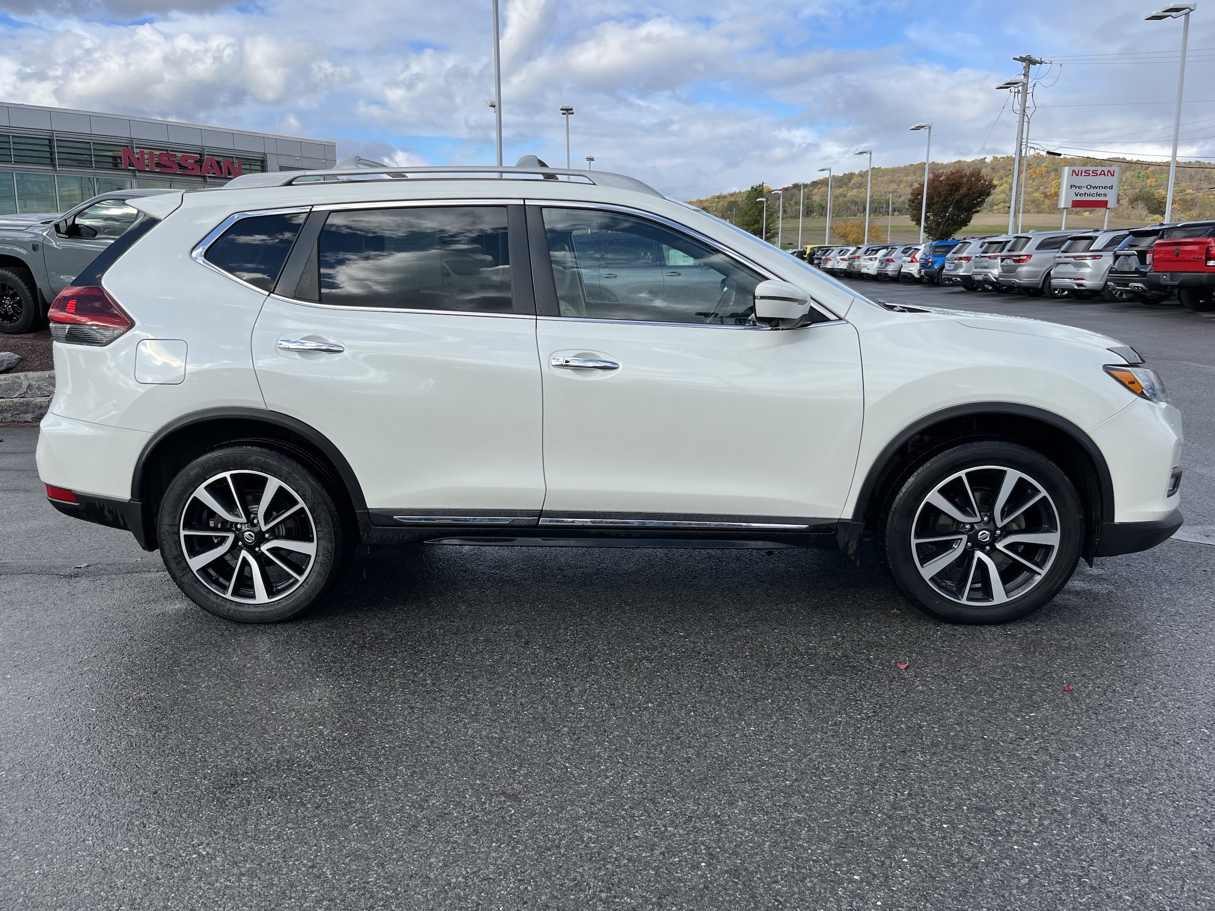 Used 2020 Nissan Rogue SL with VIN 5N1AT2MVXLC701611 for sale in Montoursville, PA