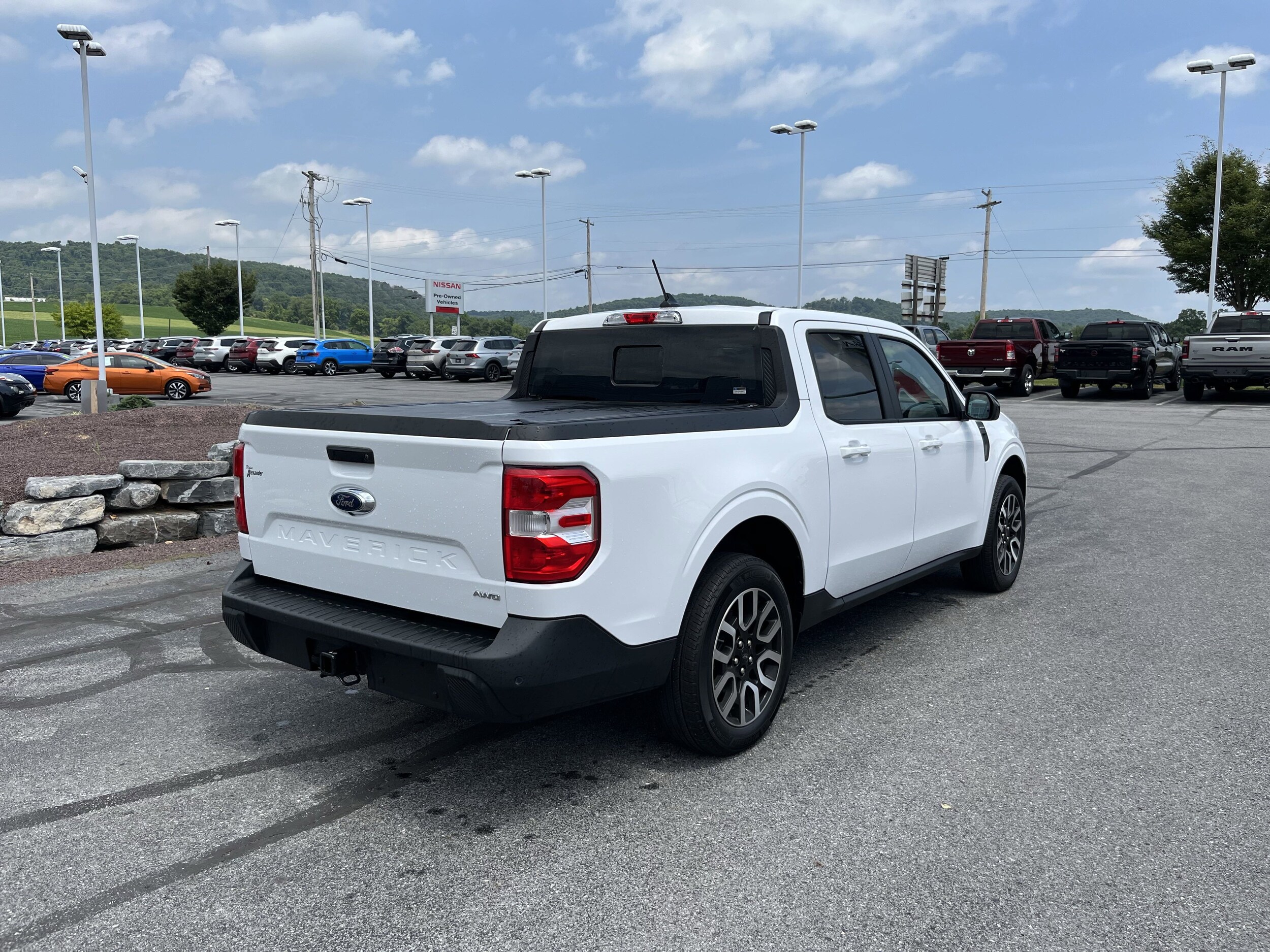 2024 Ford Maverick Lariat photo 2