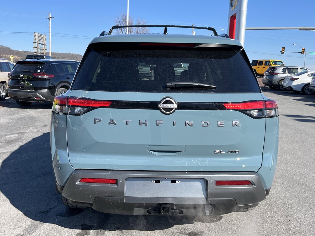 New 2026 Nissan Pathfinder SL SUV